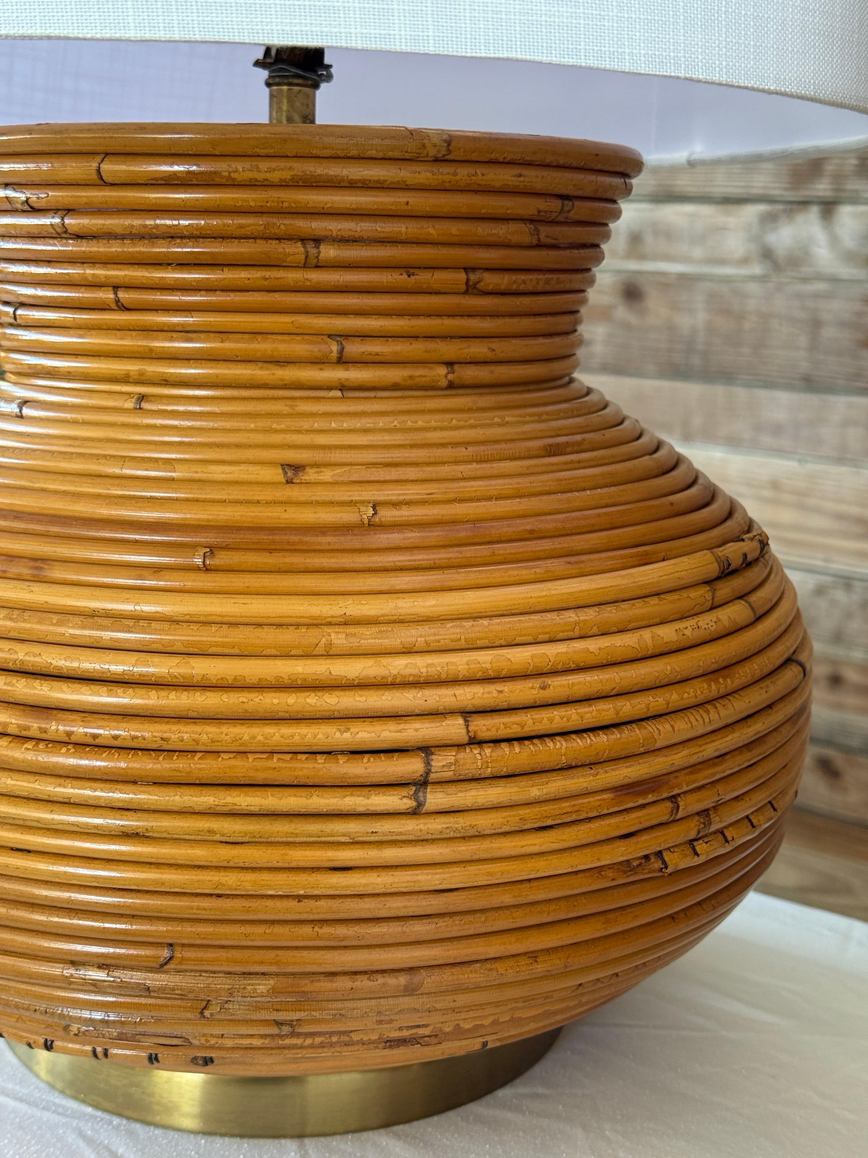Organique Lampe de table moderne en rotin avec bobine de gourde, milieu du 20e siècle, finition organique, avec br en vente
