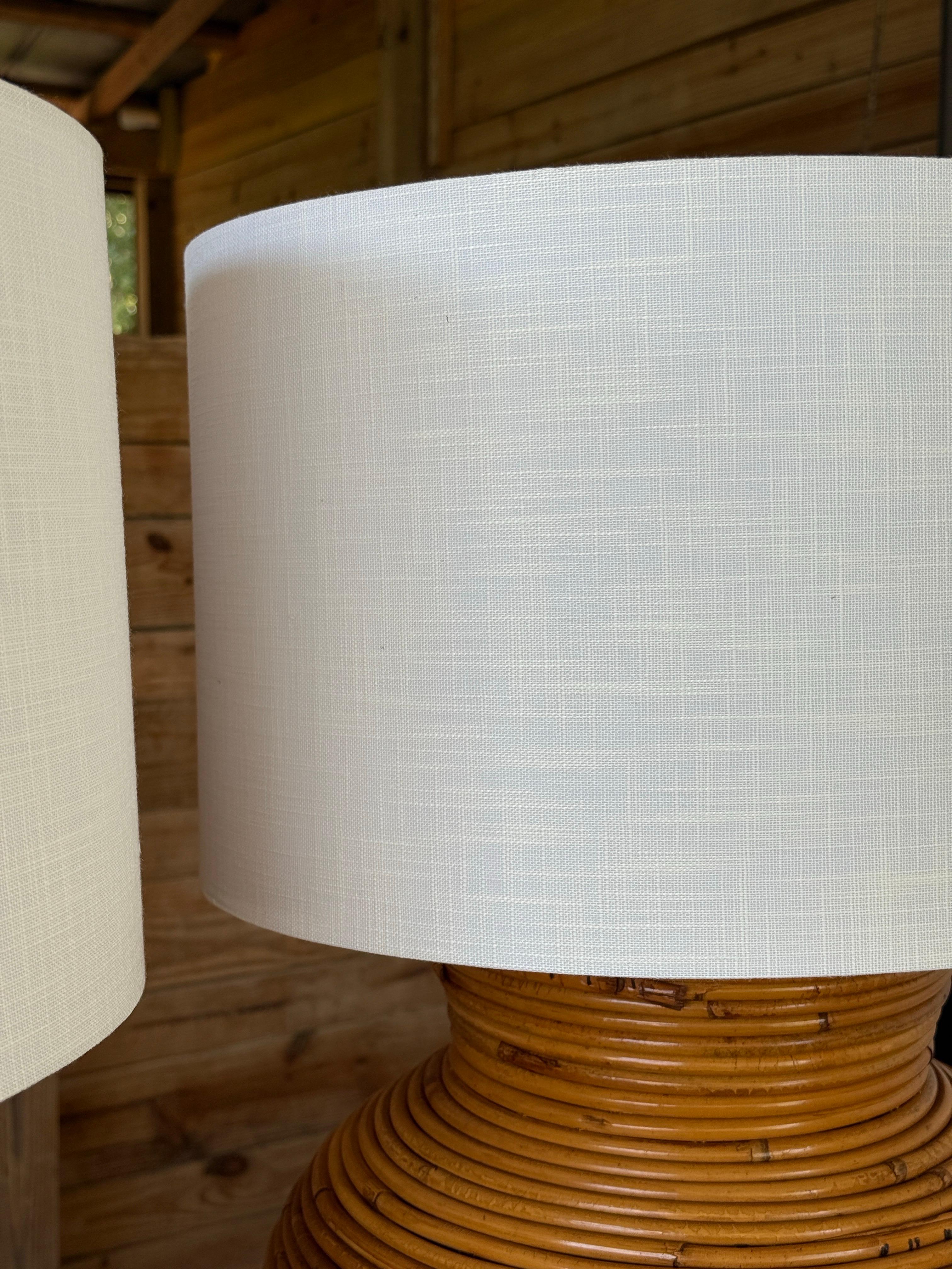 Fait main Lampe de table moderne en rotin avec bobine de gourde, milieu du 20e siècle, finition organique, avec br en vente