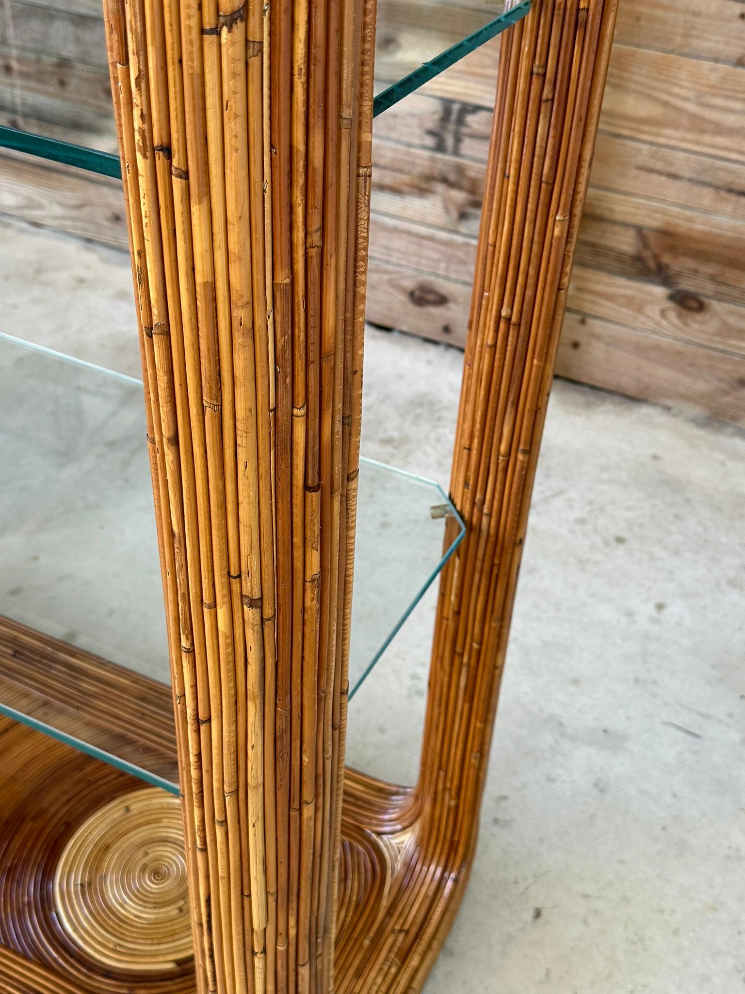 Etagere in rattan M.A. Reed raffinato della metà del 20° secolo M.Gabriella Crespi in vendita 2
