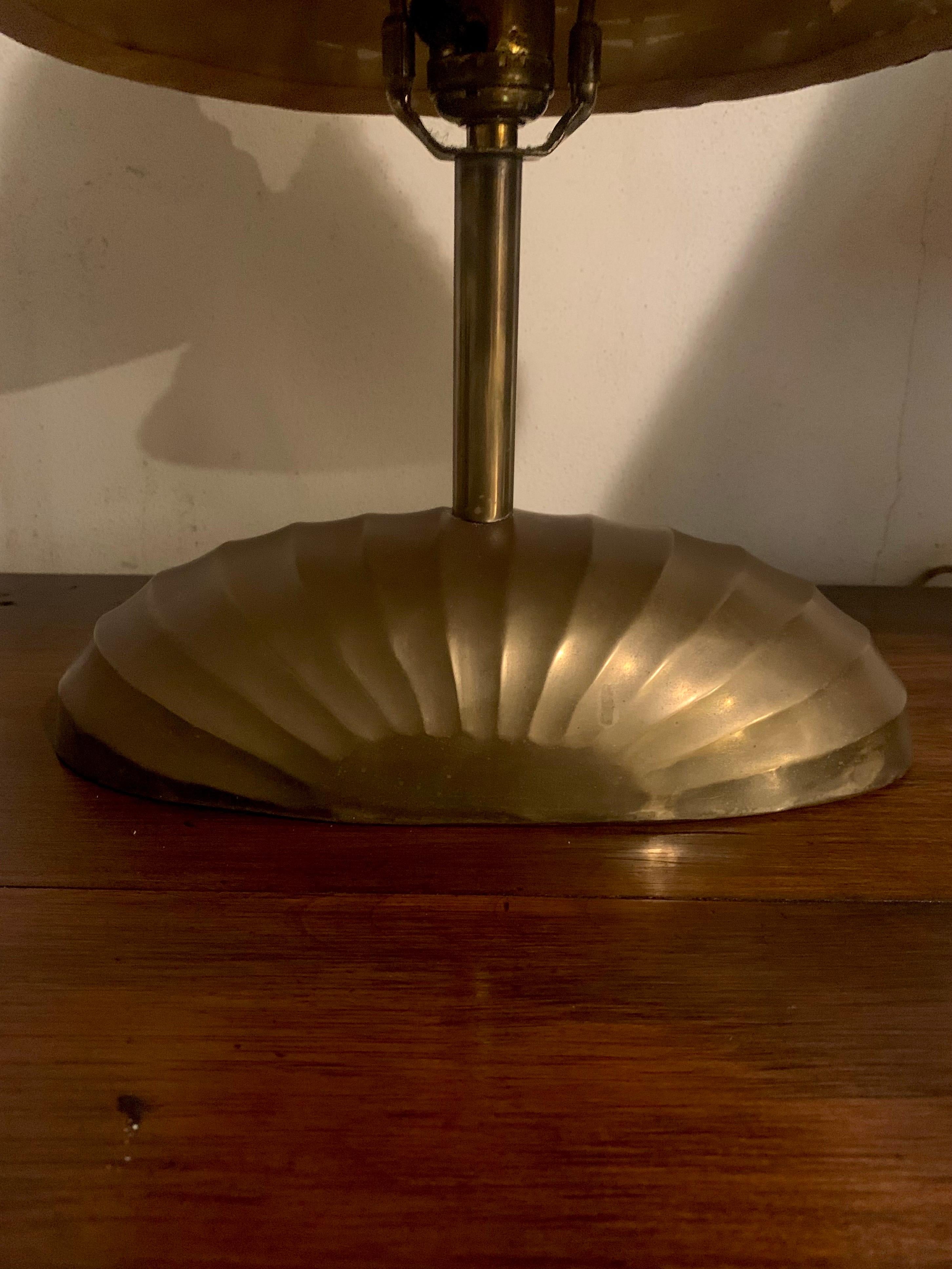 Mid 20th Century Regency Brass Shell Lamps, a Pair 3