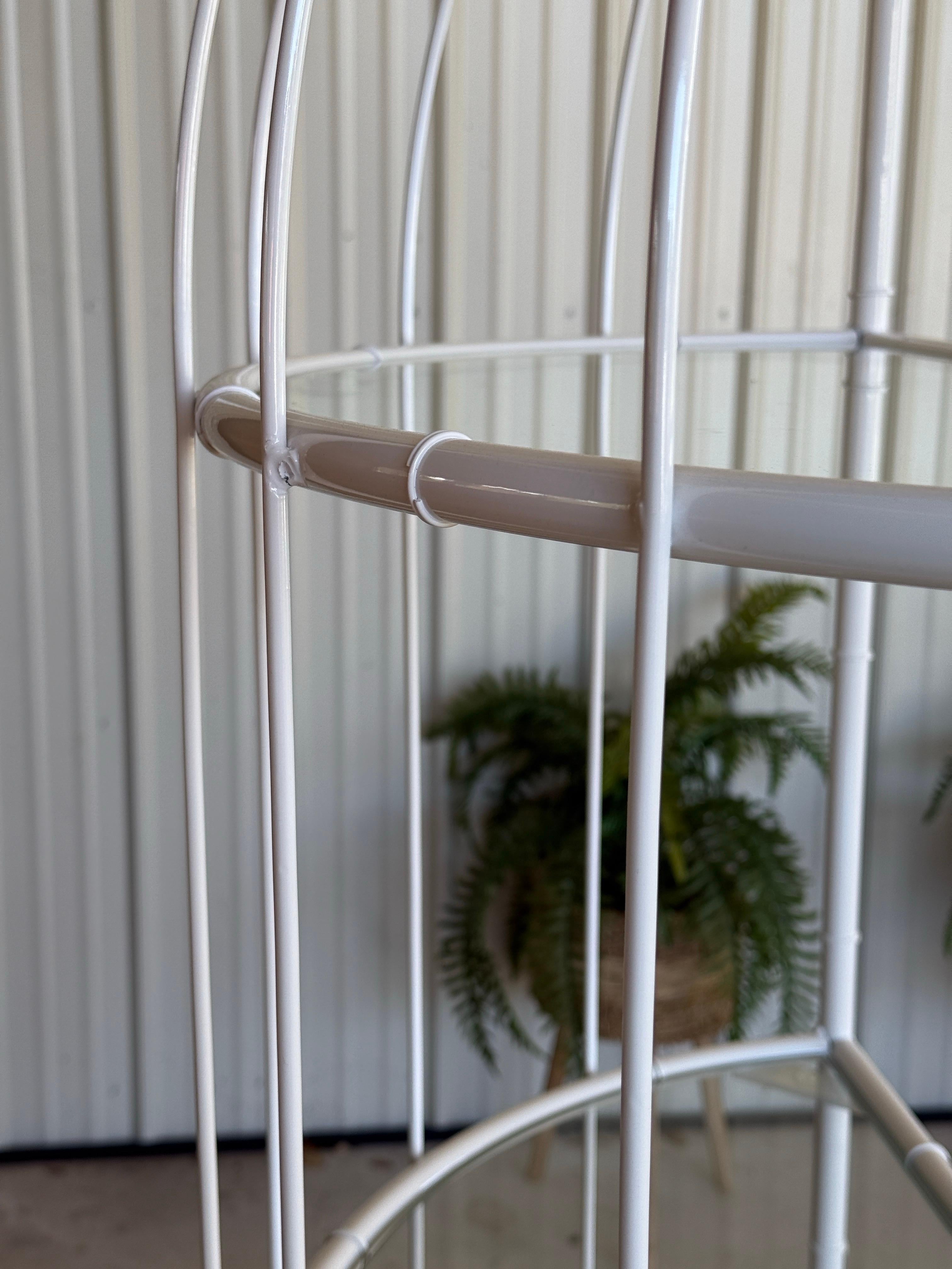 Mid-20th Century Regency Coastal Faux Bamboo Metal Étagère – Newly Powder Coated For Sale 5