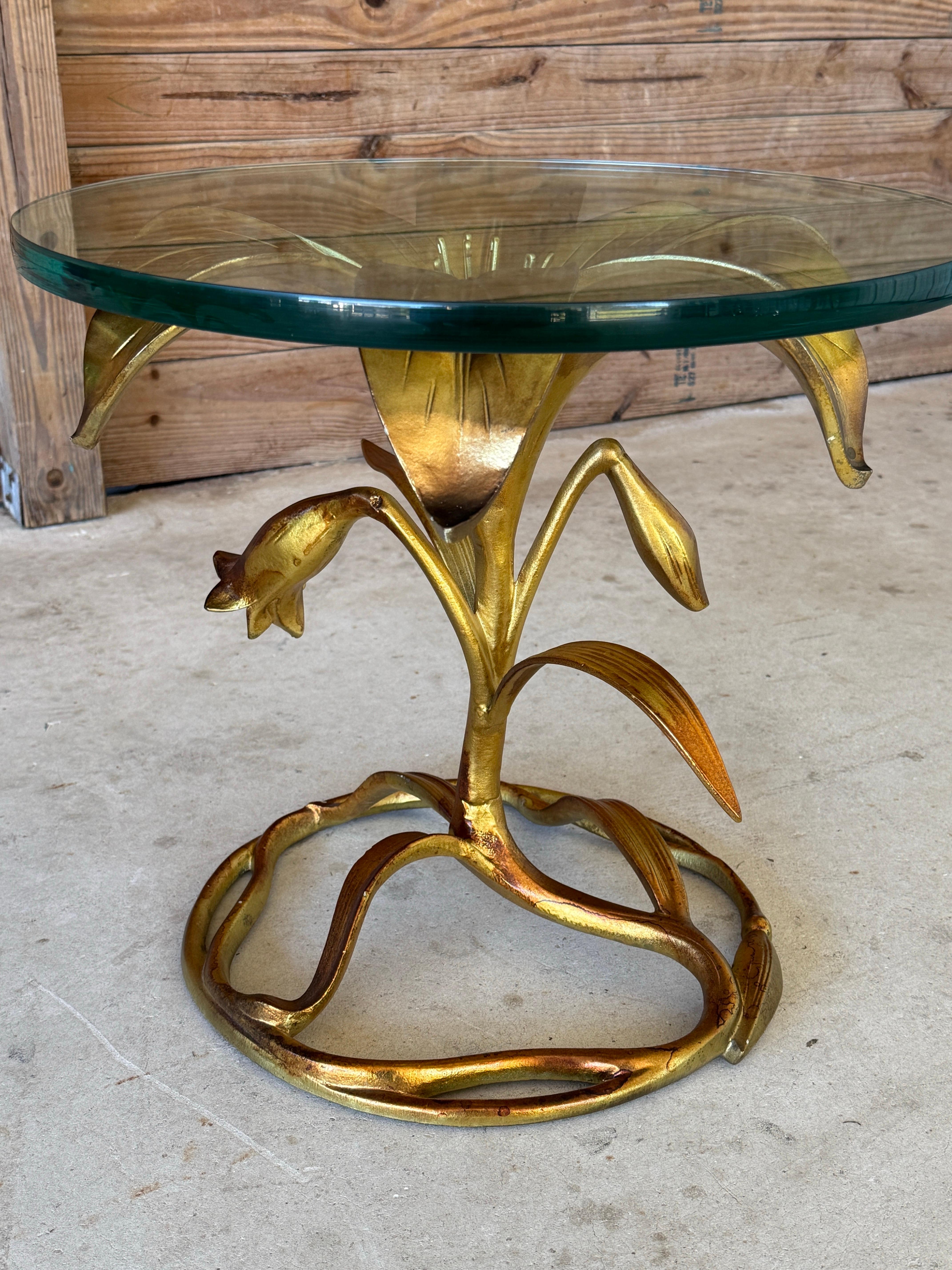 Hollywood Regency Mid-20th Century Regency Gilt Lily Flower Side Tables by Arthur Court – Pair For Sale