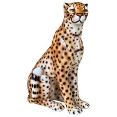 Statue de guépard en porcelaine émaillée italienne du milieu du 20e siècle