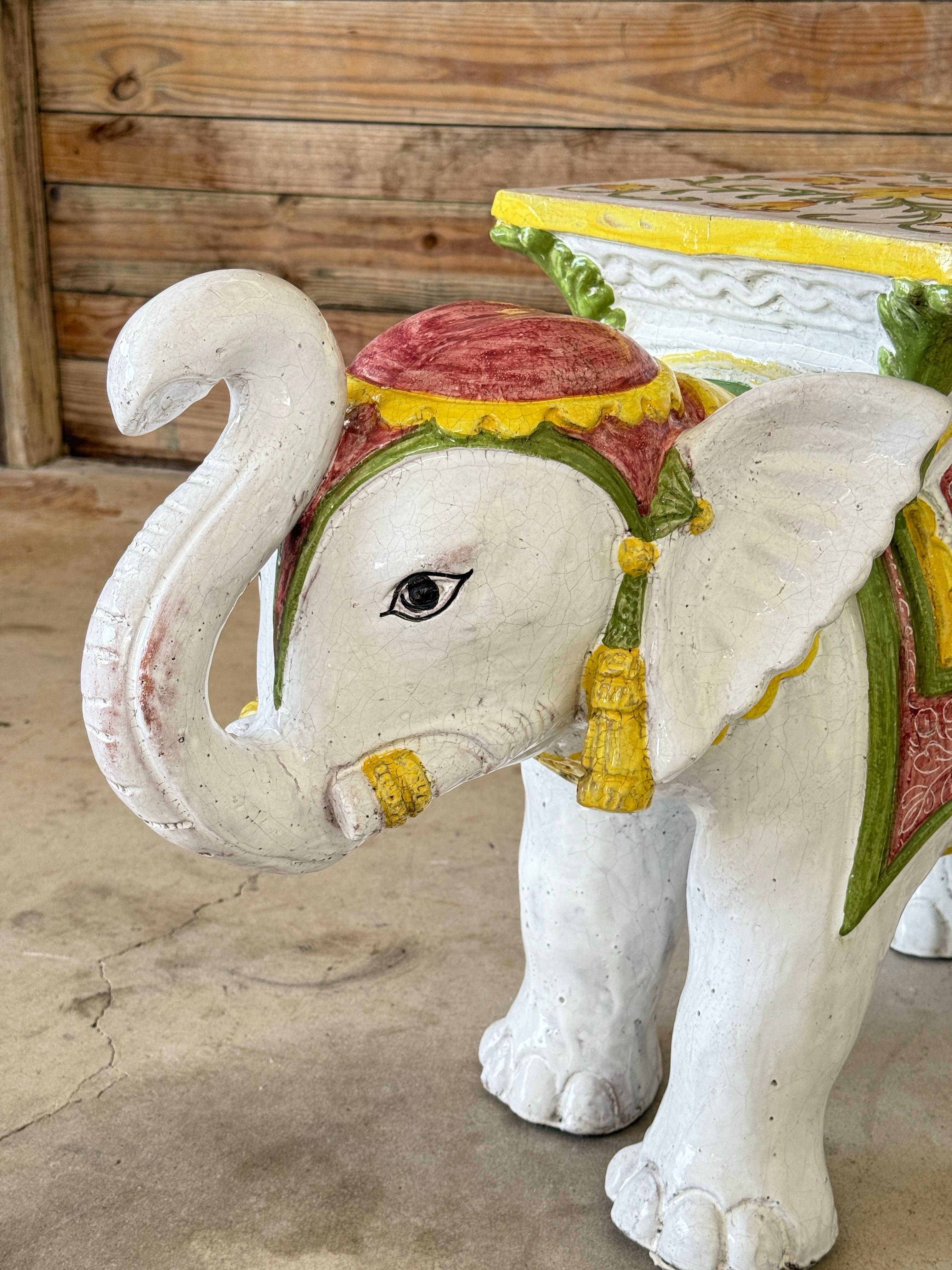 Sièges de jardin ou d'appoint pour éléphants en terre cuite émaillée de la Régence italienne du milieu du 20e siècle en vente 8