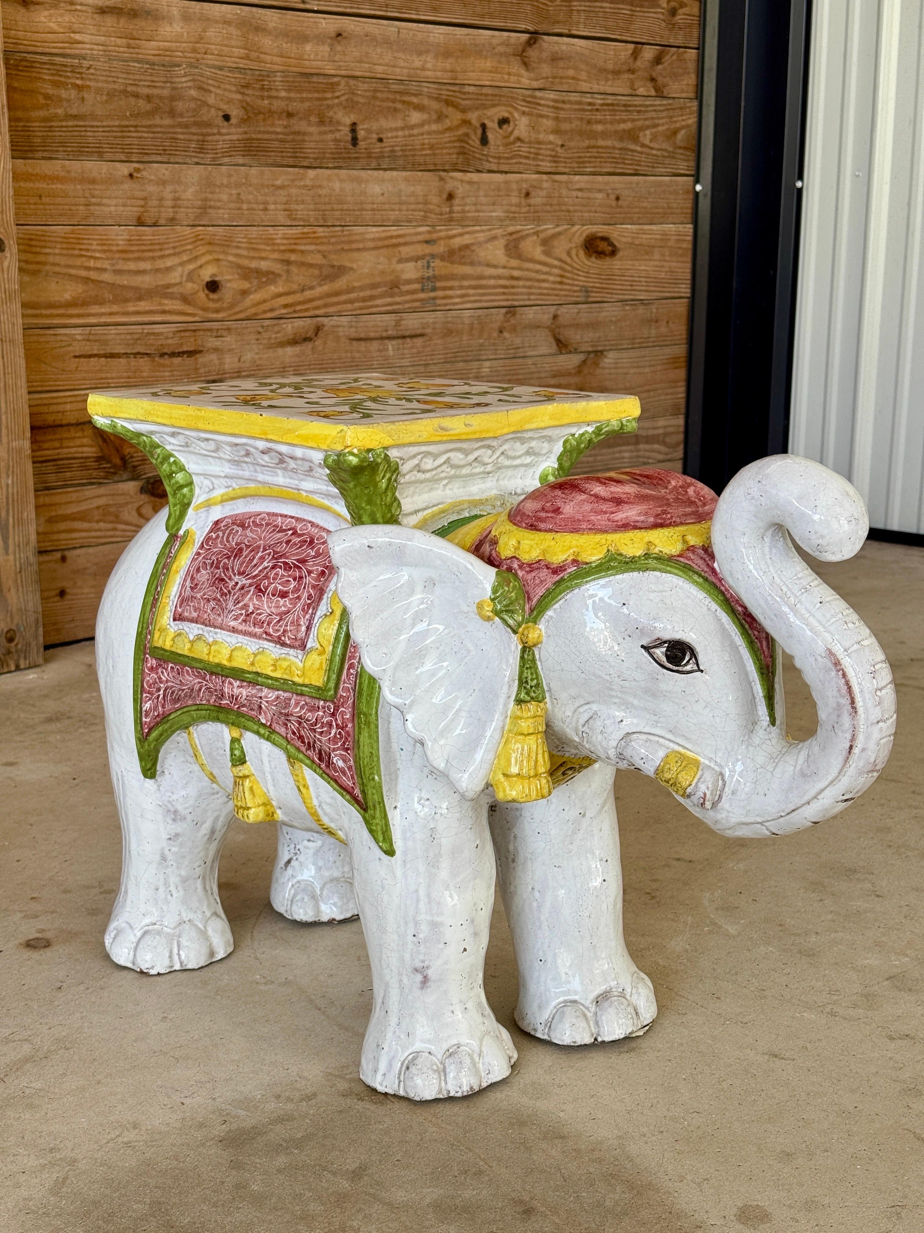 Sièges de jardin ou d'appoint pour éléphants en terre cuite émaillée de la Régence italienne du milieu du 20e siècle en vente 9