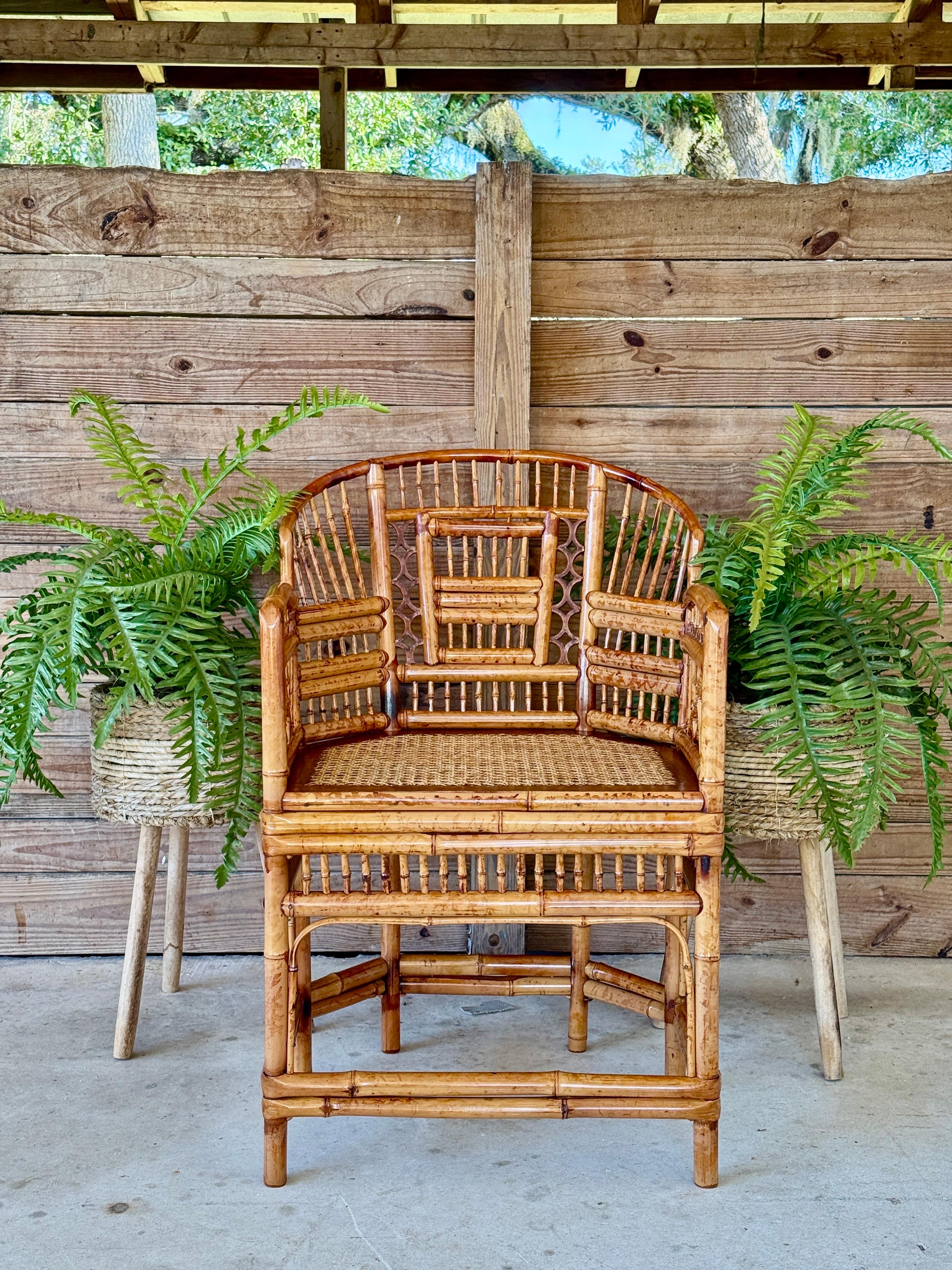 Silla auxiliar de bambú y caña Brighton Pavilion de mediados del siglo XX restaurada Filipino en venta