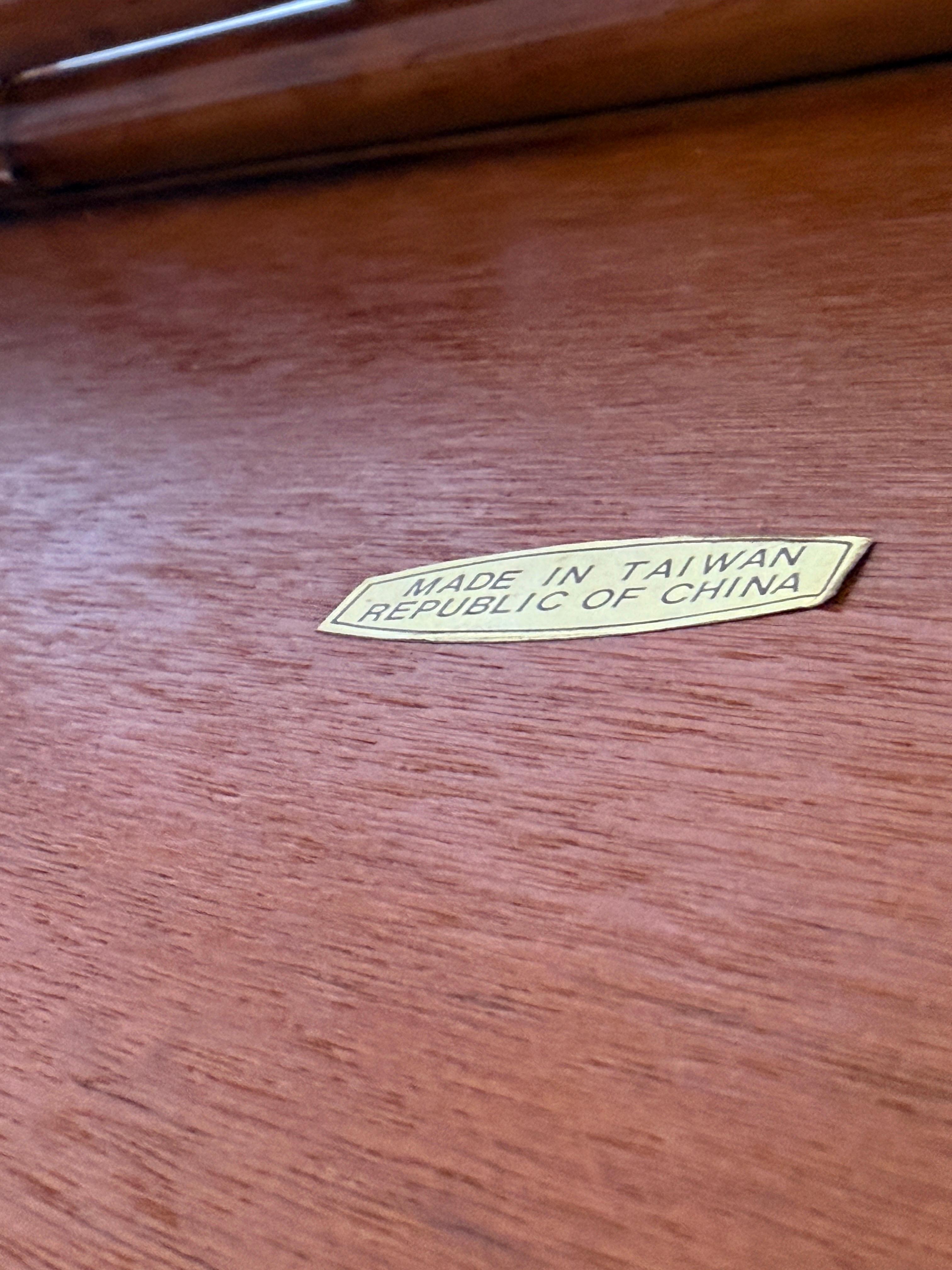 Chaise en bambou écossais restaurée du milieu du 20e siècle, dans le style de Brighto en vente 4