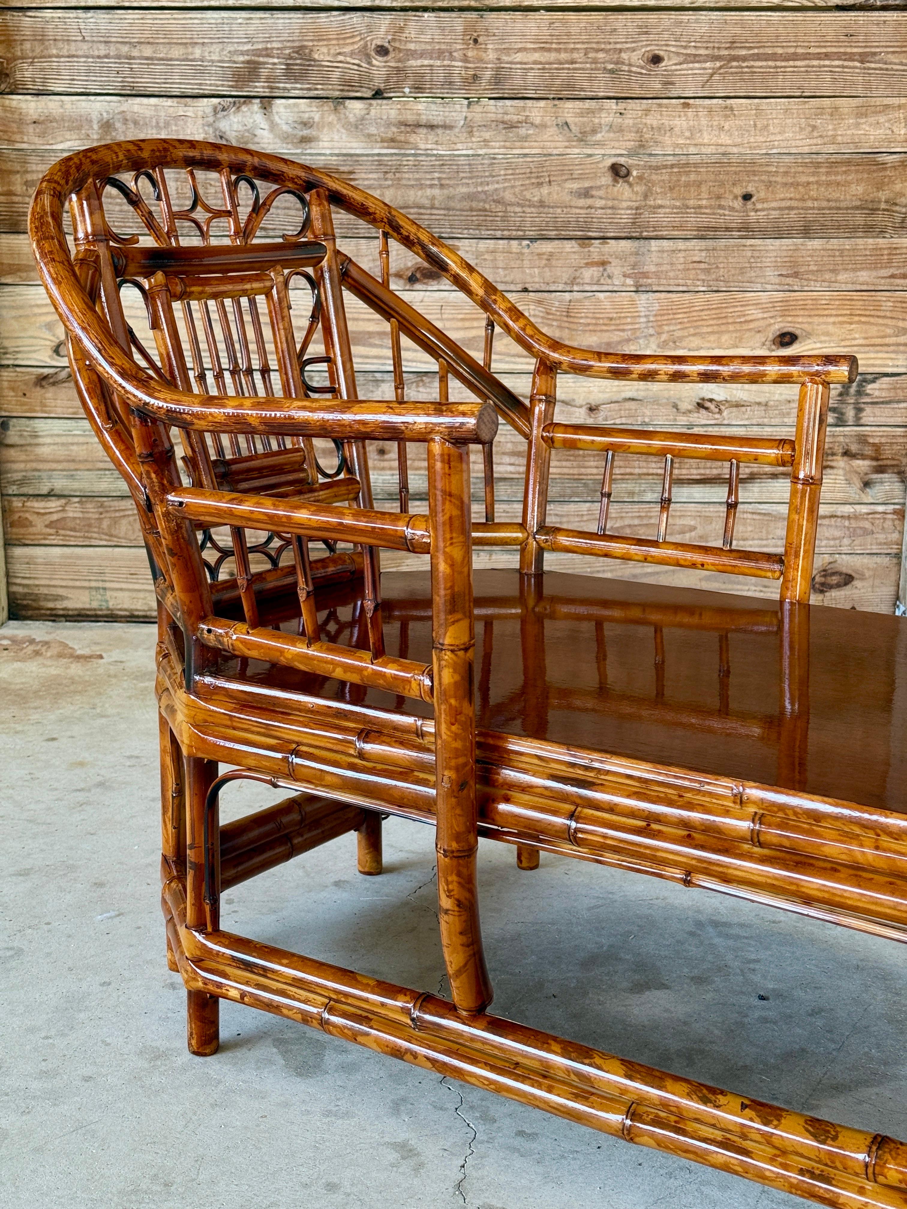 Fait main Chaise en bambou écossais restaurée du milieu du 20e siècle, dans le style de Brighto en vente