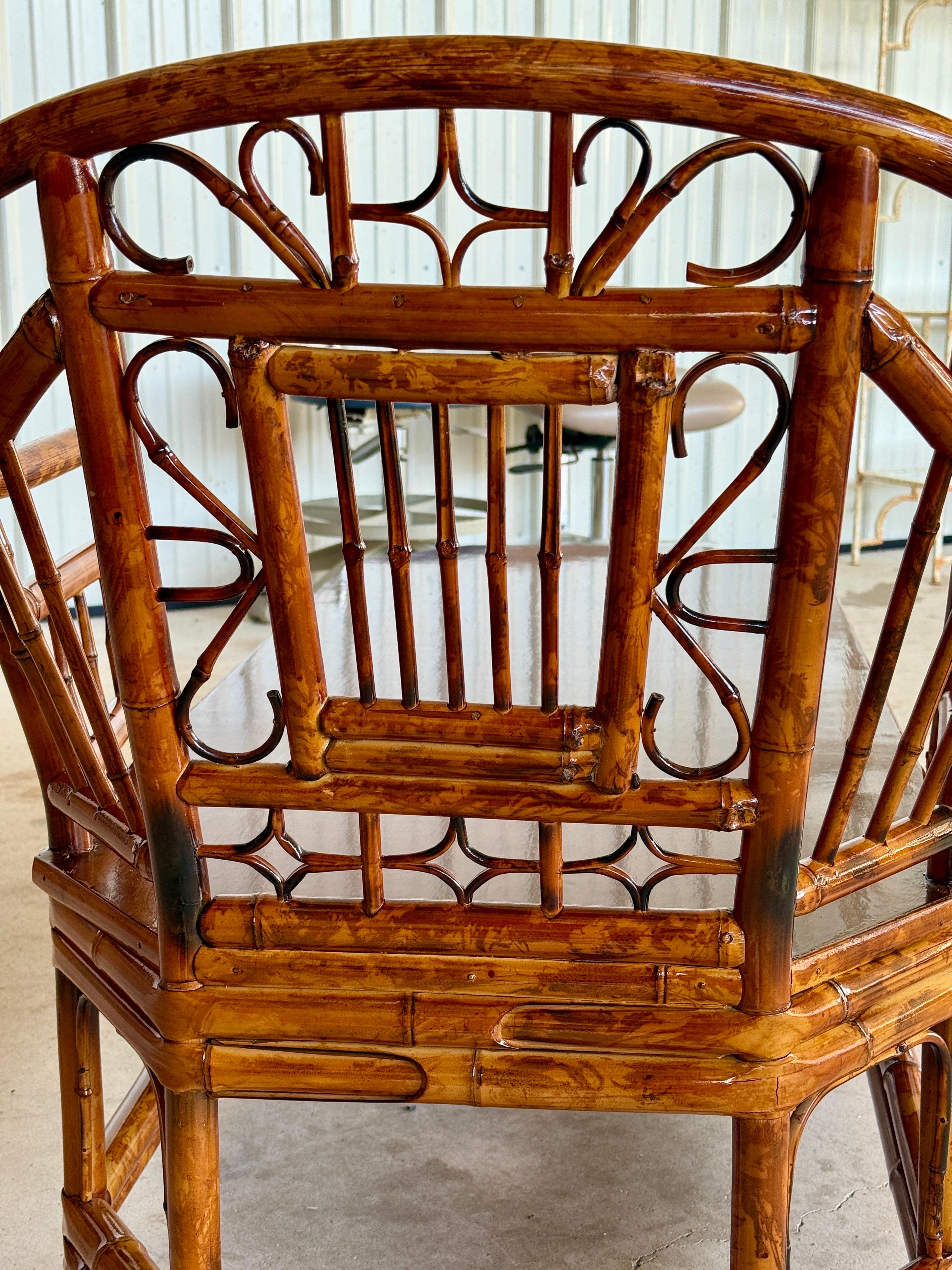 Chaise en bambou écossais restaurée du milieu du 20e siècle, dans le style de Brighto Bon état - En vente à North Fort Myers, FL