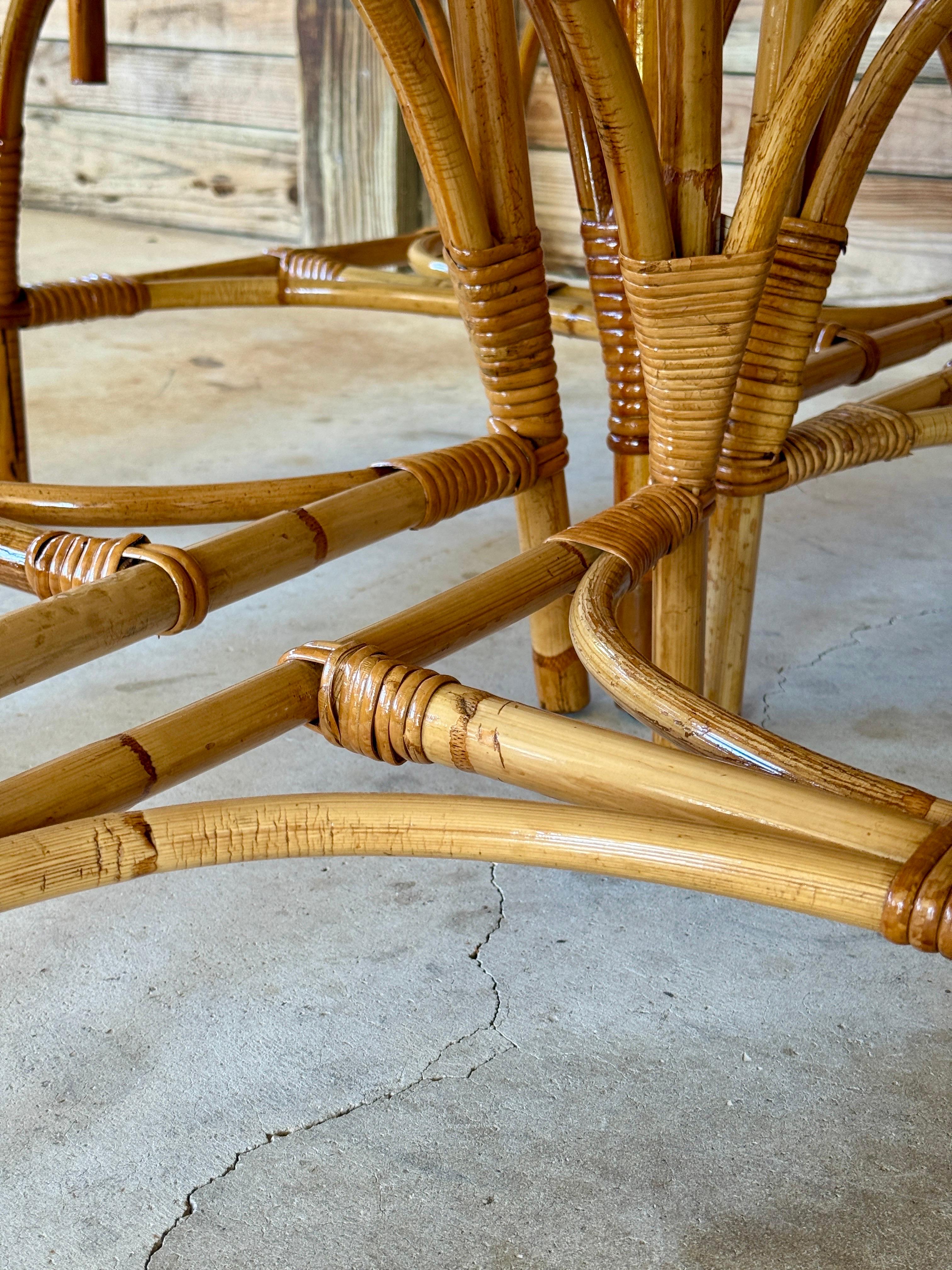 Mid-20th Century Restored Italian Rattan Chippendale Dining Chairs Set of Eight (Handgefertigt) im Angebot