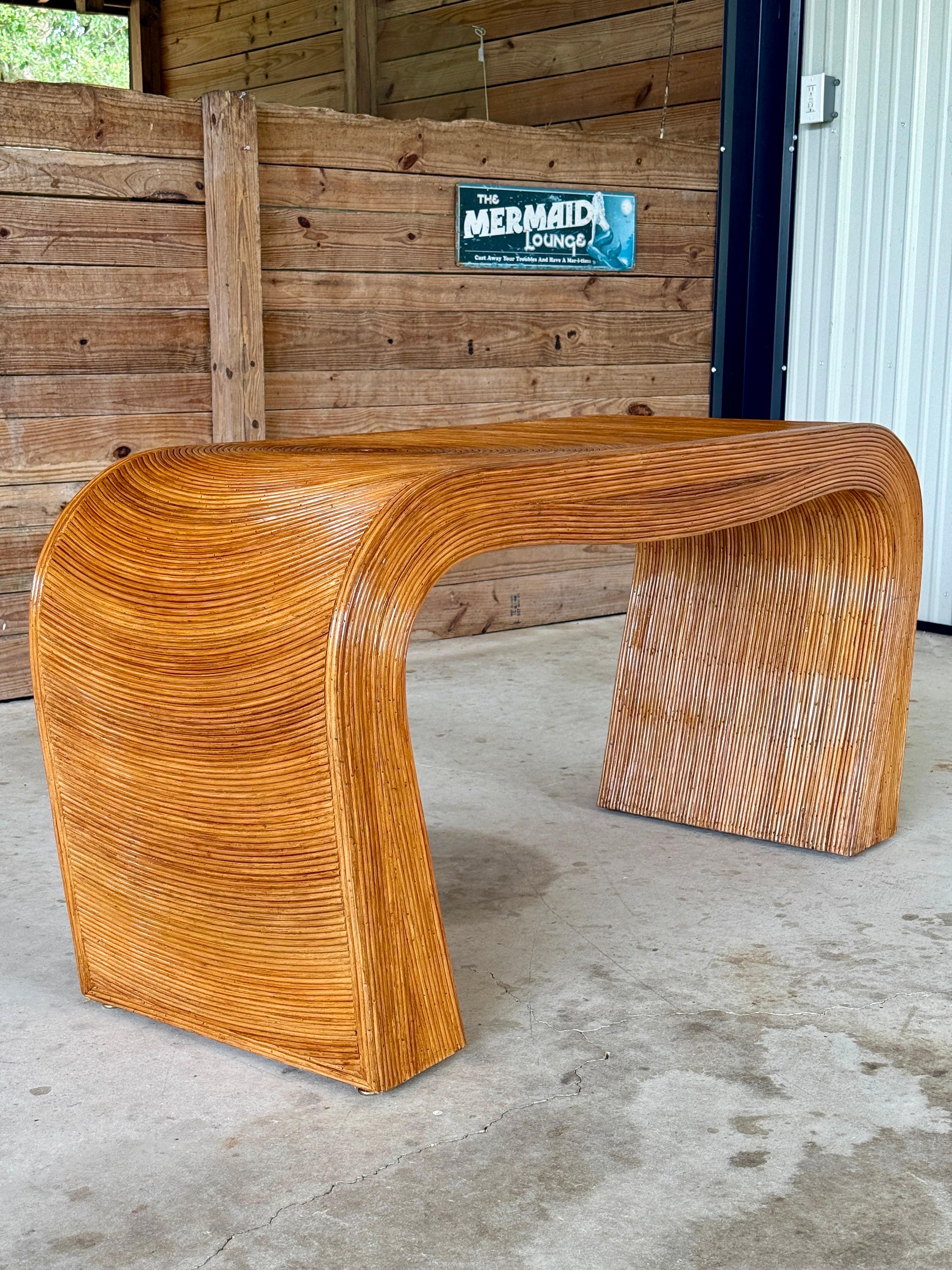 Table console en rotin organique et moderne restaurée, datant du milieu du 20e siècle en vente 6