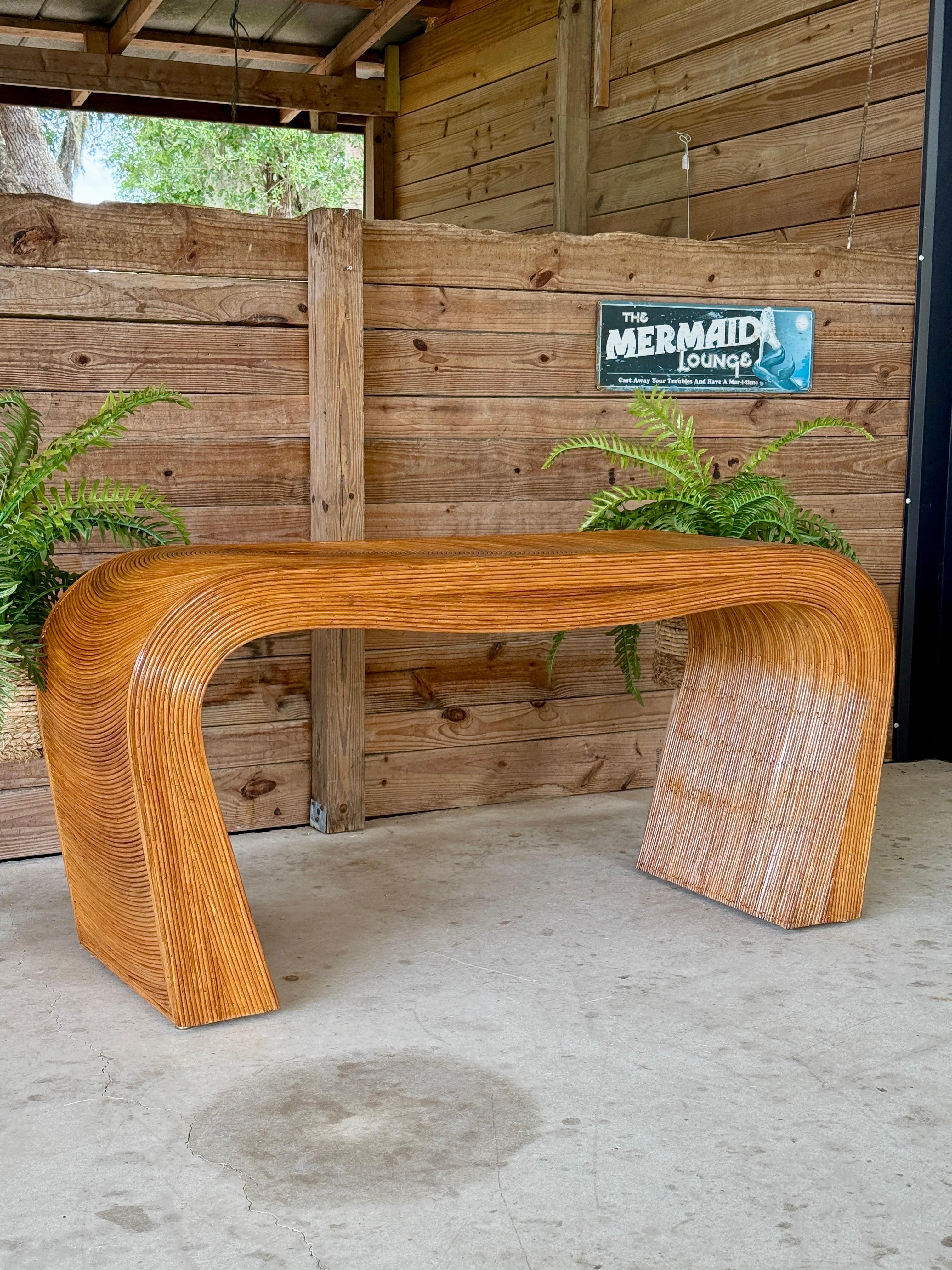 Table console en rotin organique et moderne restaurée, datant du milieu du 20e siècle en vente 8
