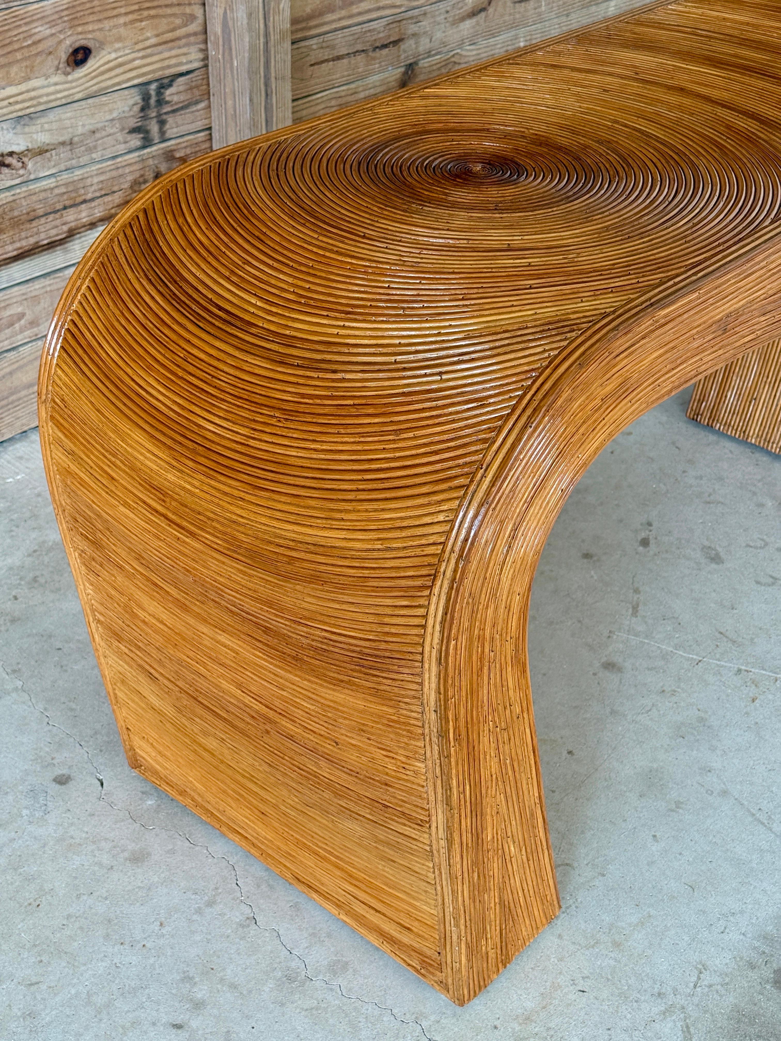 Inconnu Table console en rotin organique et moderne restaurée, datant du milieu du 20e siècle en vente
