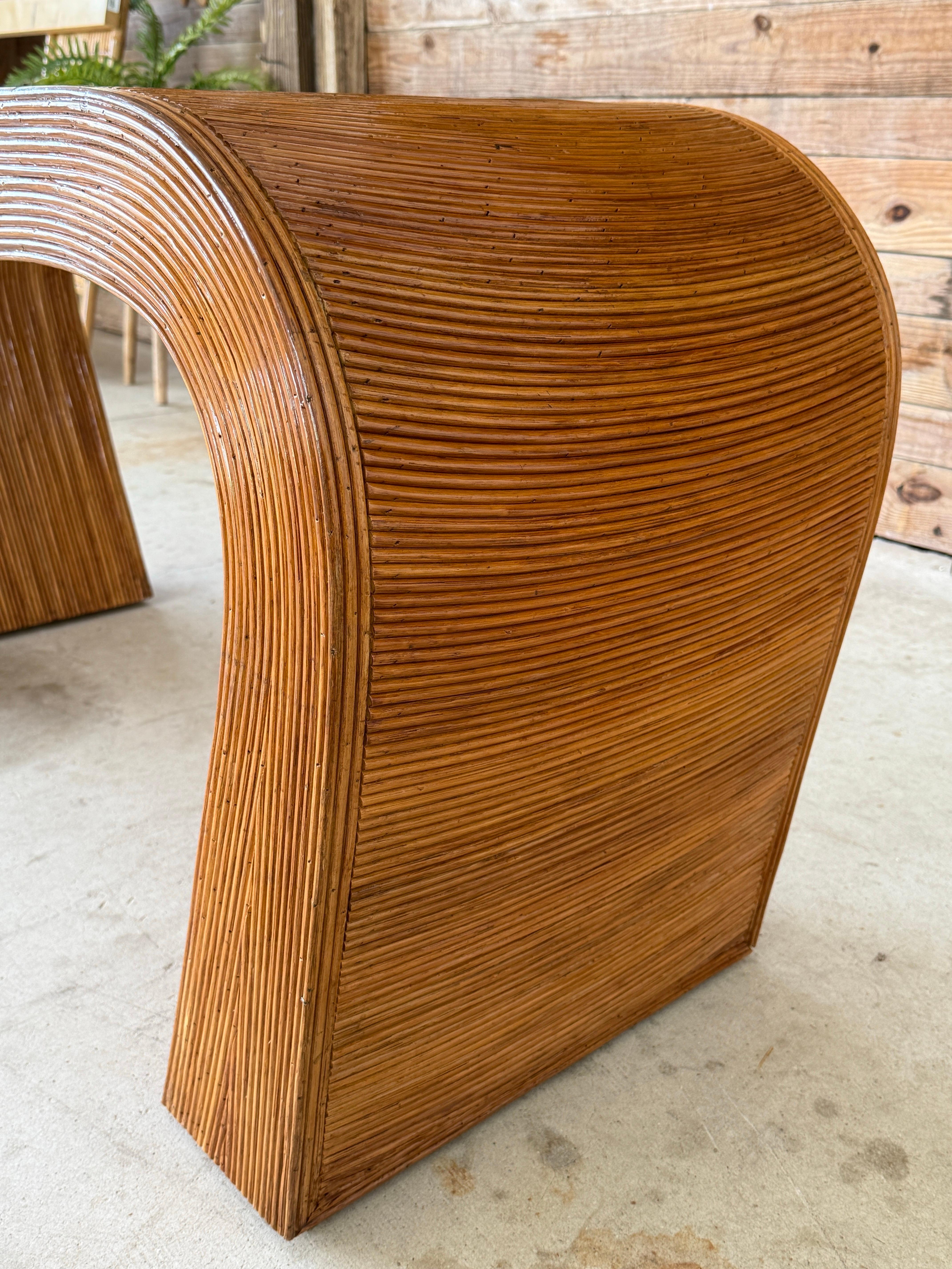20ième siècle Table console en rotin organique et moderne restaurée, datant du milieu du 20e siècle en vente