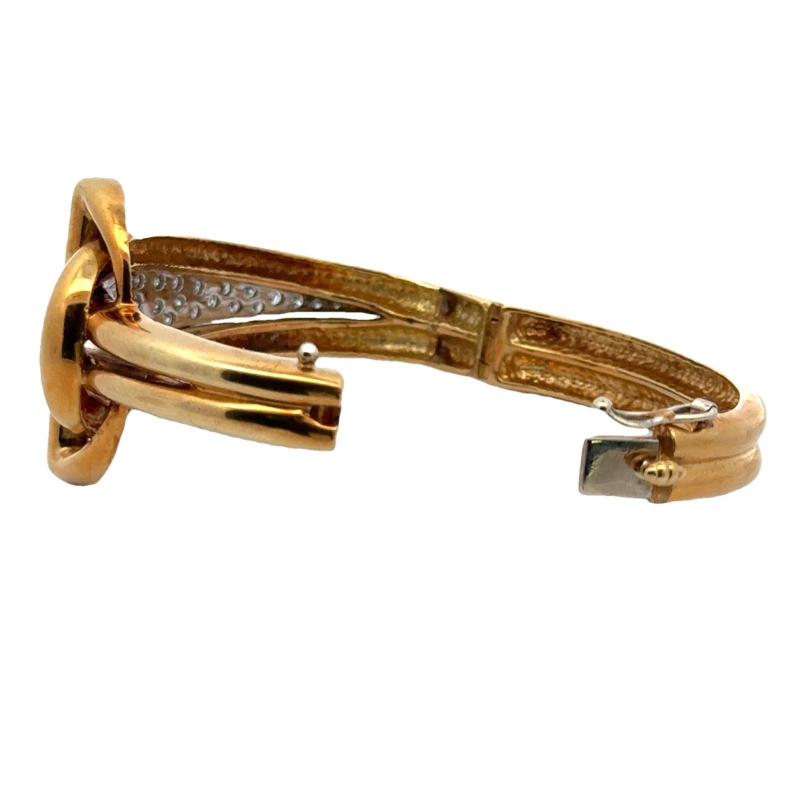 Bracelet jonc à charnières rétro en or jaune 18 carats du milieu du 20e siècle en vente 3