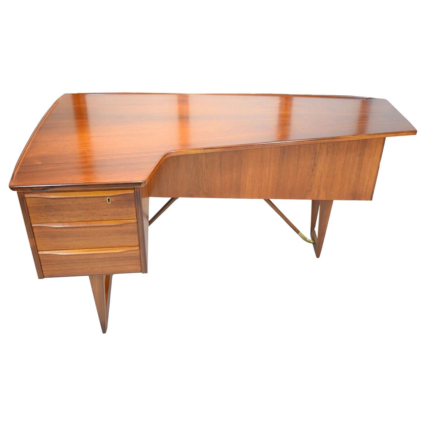 Mid-20th Century Rosewood "Boomerang" Desk by Peter Løvig Nielsen Danish