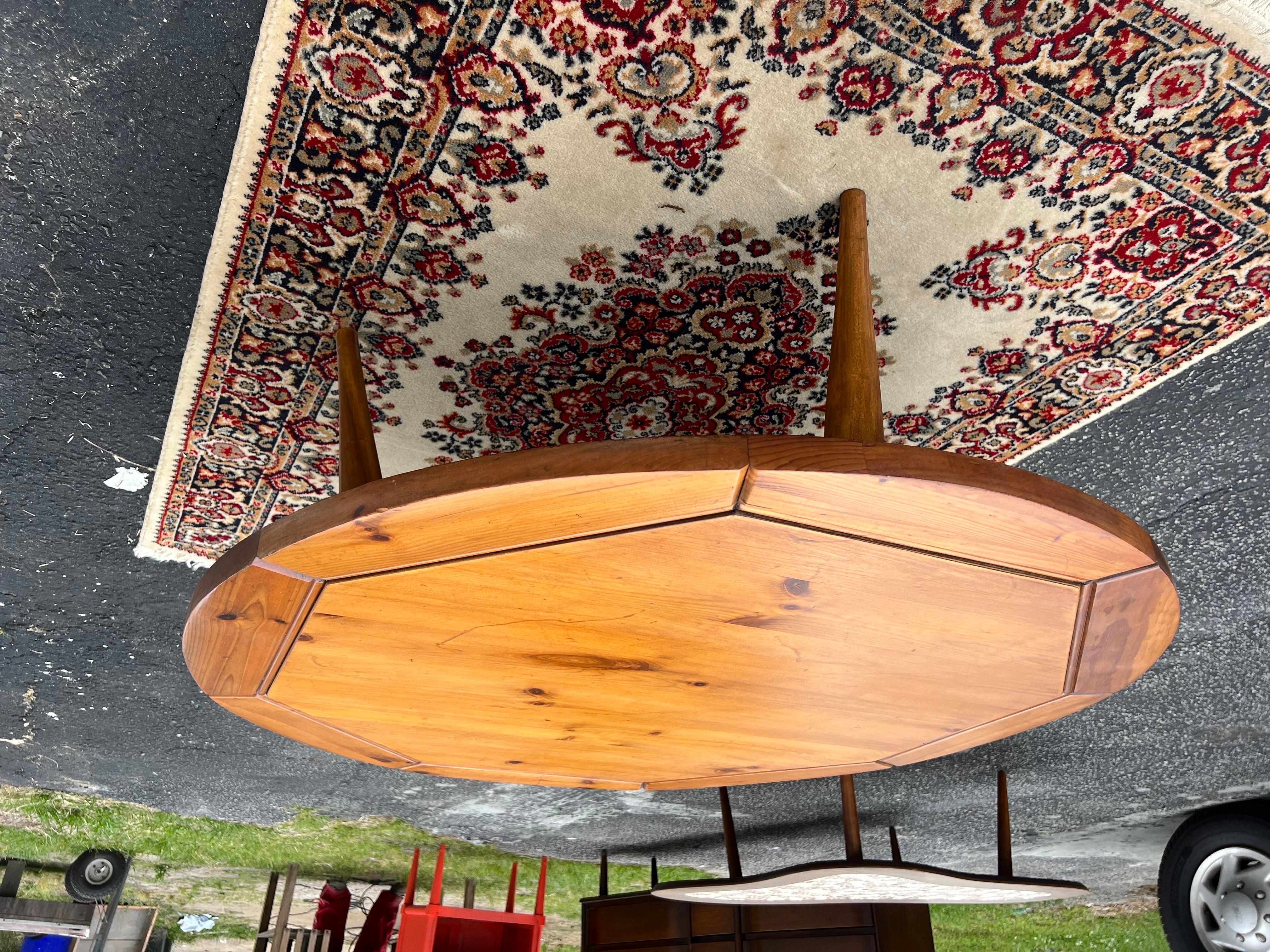 Mid-20th Century Round Pine Coffee Table For Sale 10