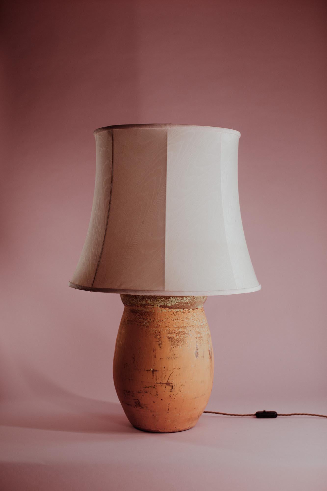 Mid-20th Century Rounded Clay Table Lamp For Sale 5