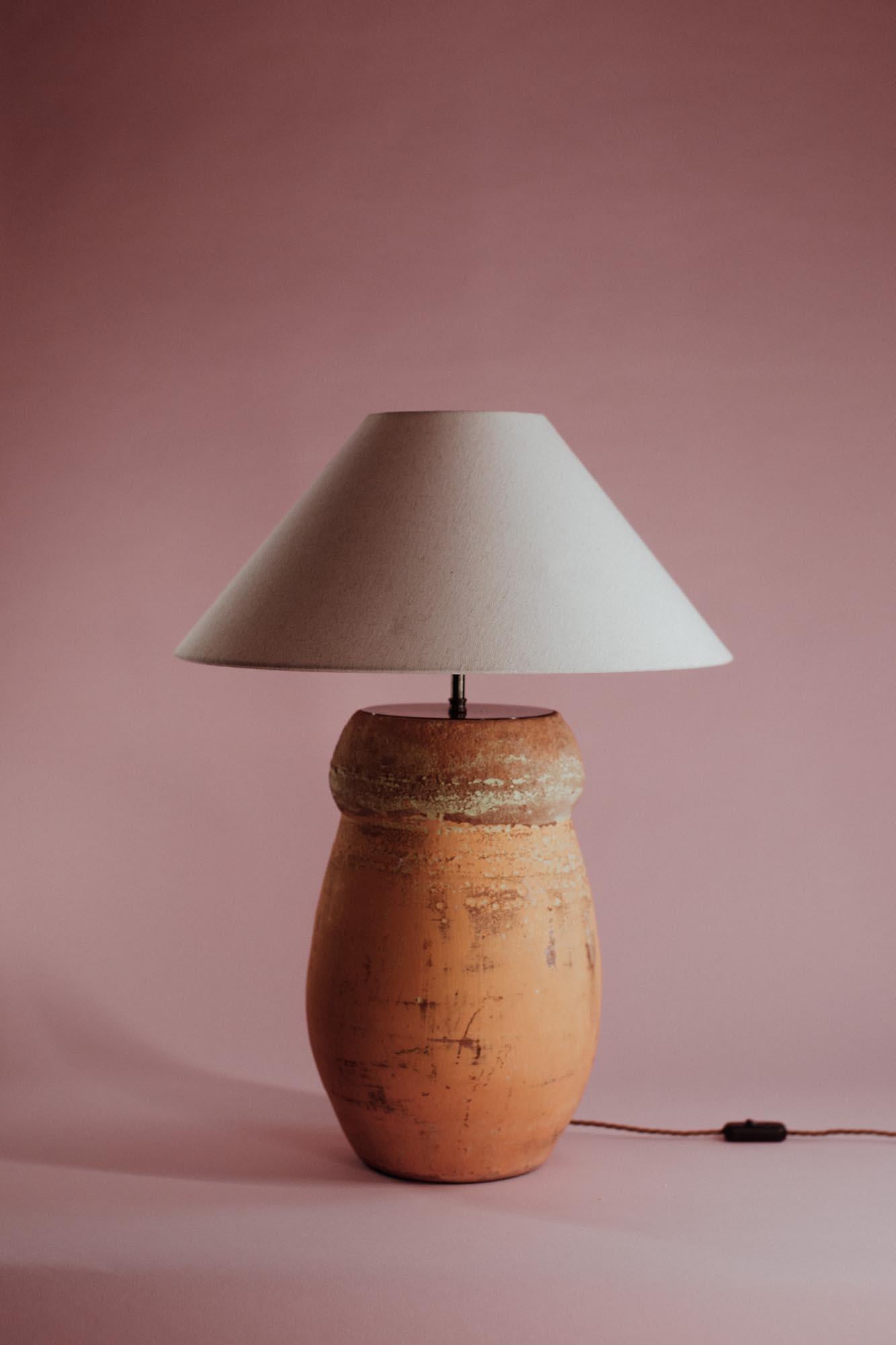 Primitive Mid-20th Century Rounded Clay Table Lamp For Sale
