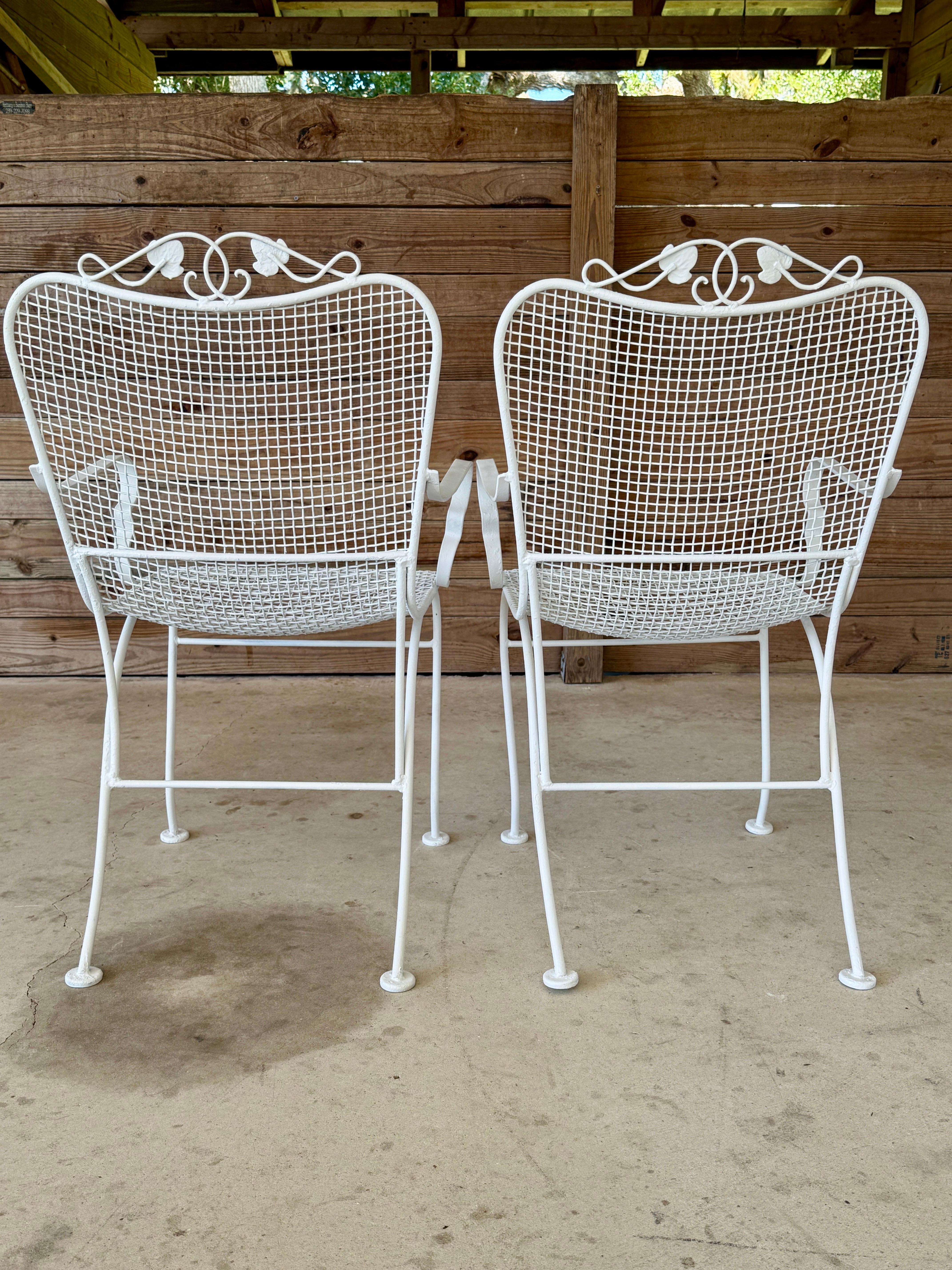 Fauteuils de jardin en fer forgé Russell Whiting du milieu du 20e siècle - Paire en vente 2