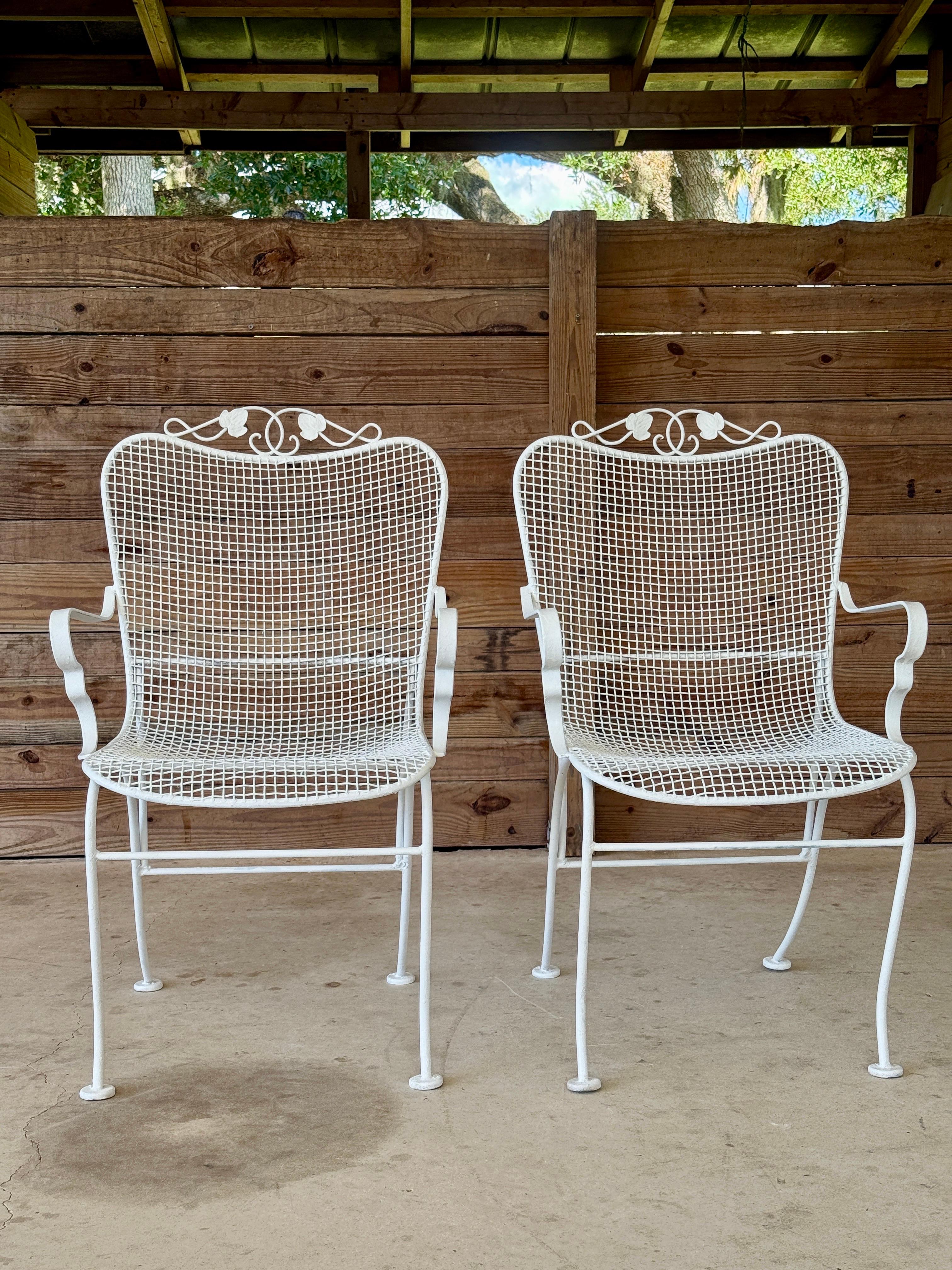 Fauteuils de jardin en fer forgé Russell Whiting du milieu du 20e siècle - Paire en vente 1
