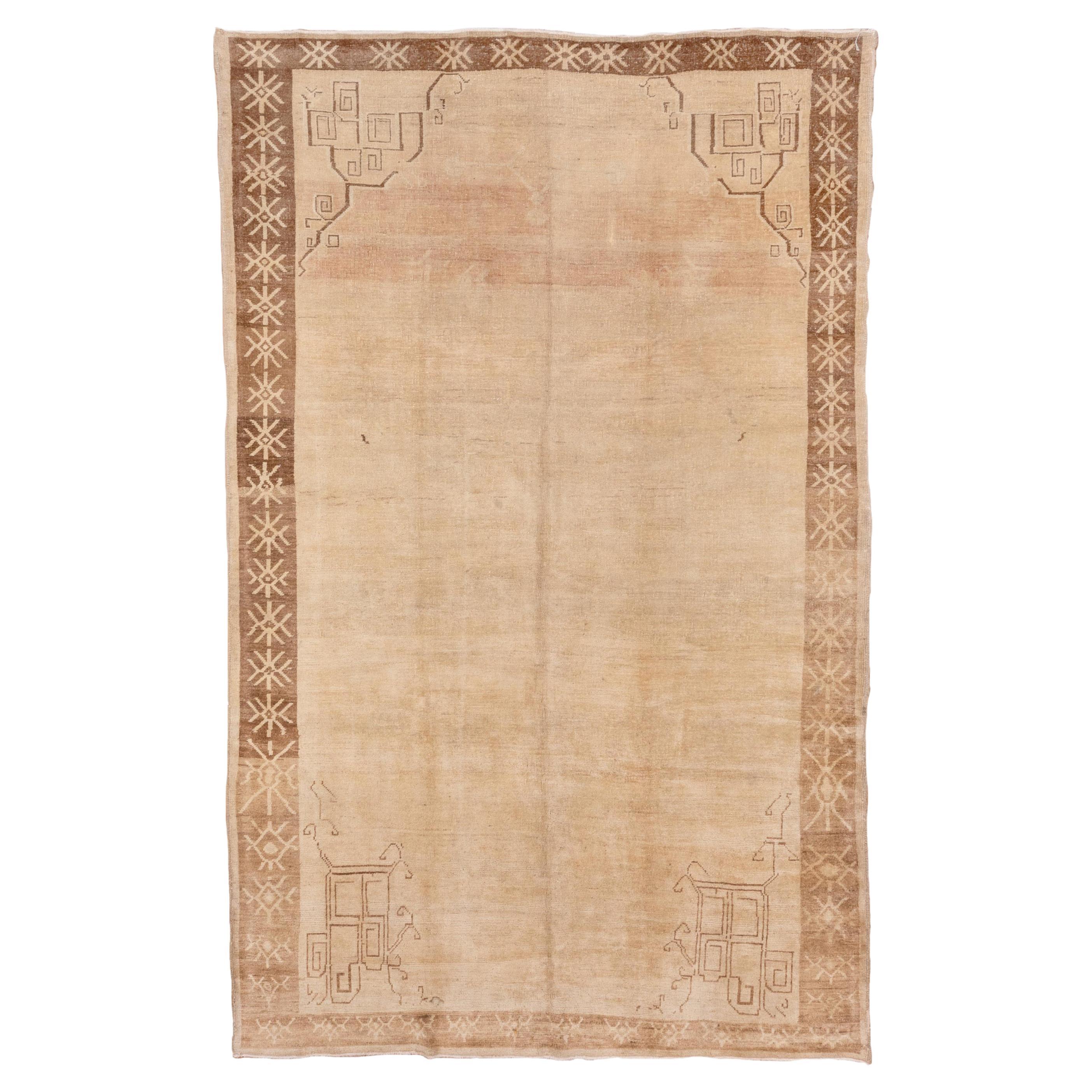 Mid-20th Century Rustic Turkish Oushak Rug, Open Field, Neutral Palette For Sale