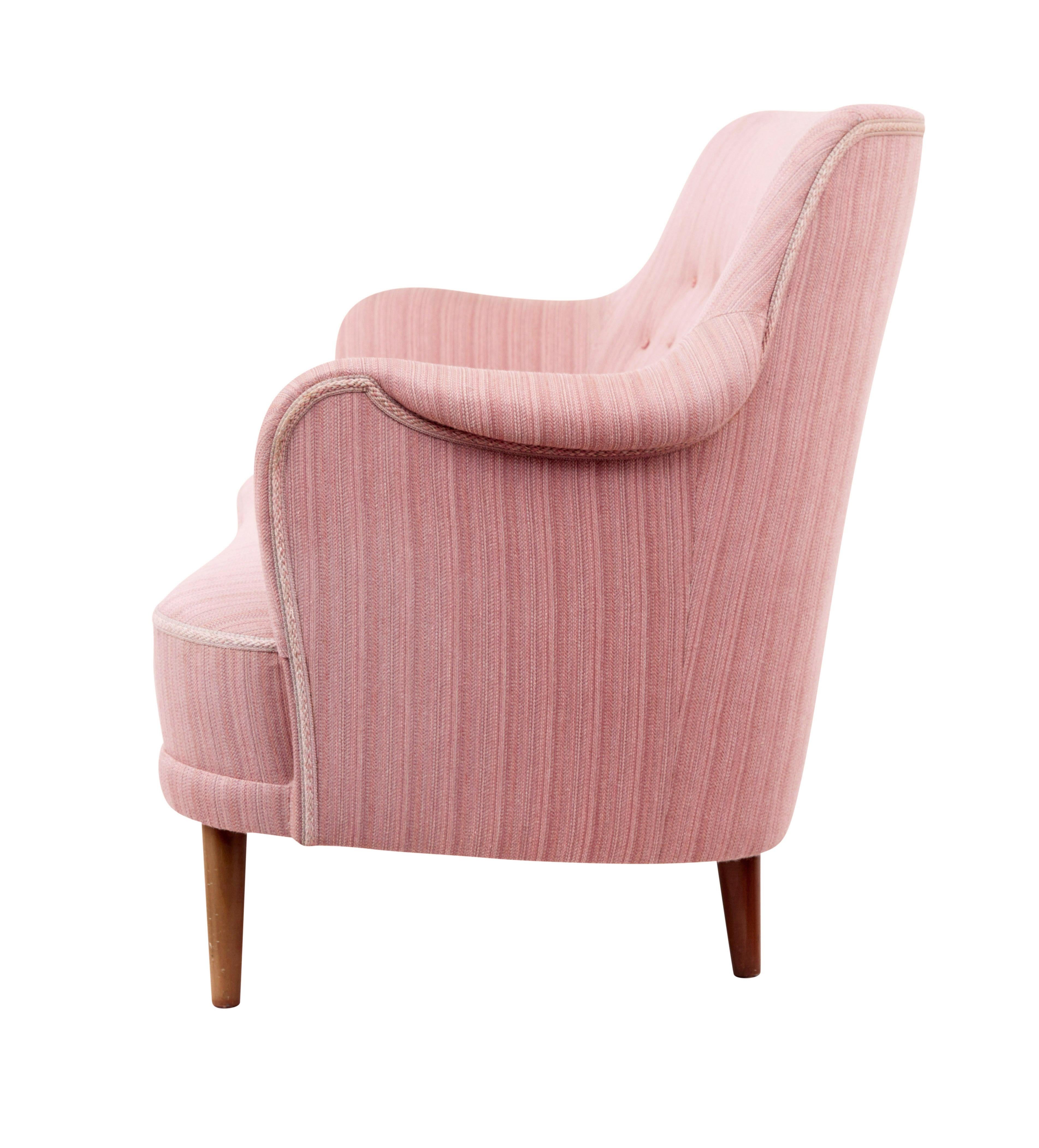 Hand-Crafted Mid 20th century samsa rund triple sofa by Carl Malmsten