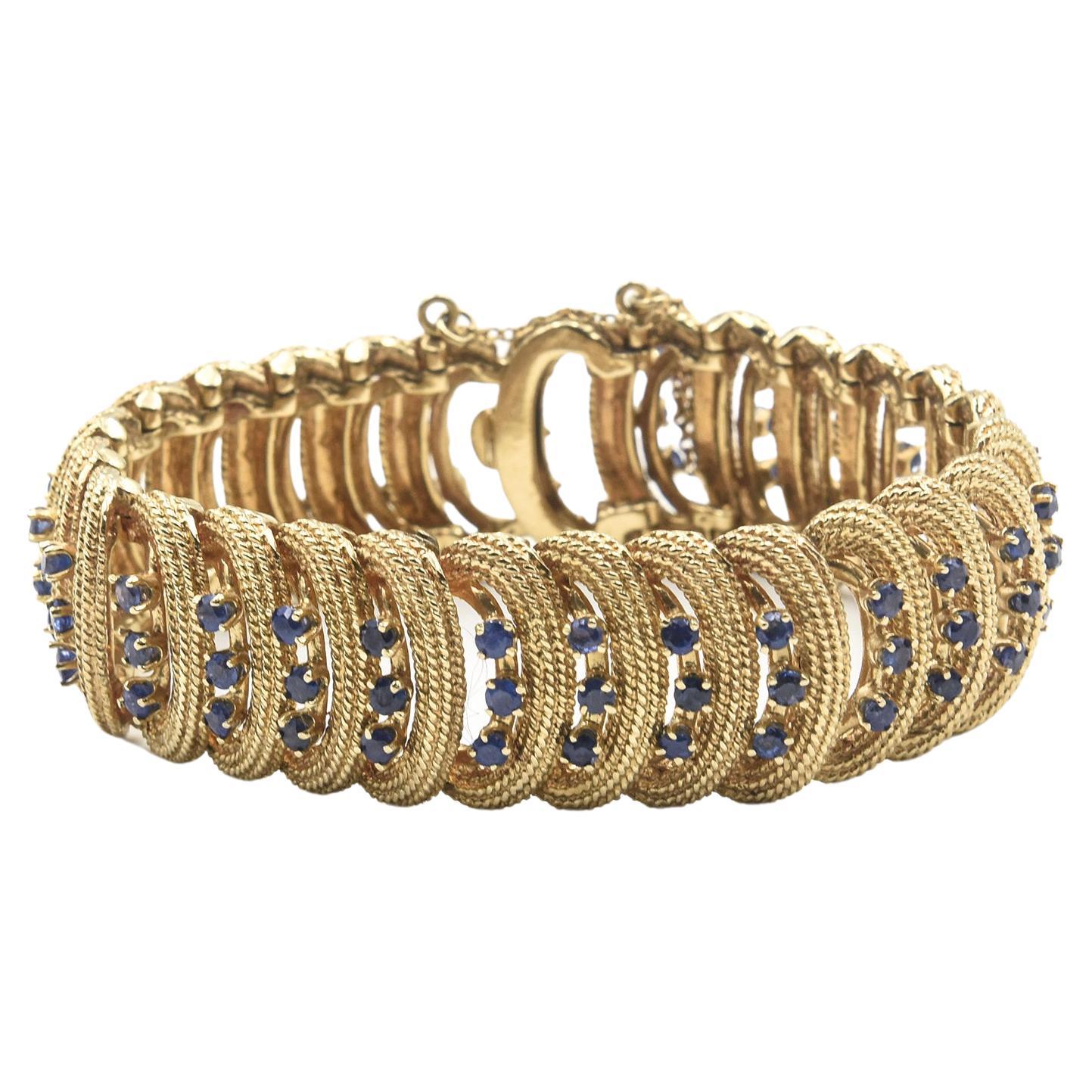 Mid 20th Century Sapphire and Stylized Textured Rope Gold Bracelet For Sale
