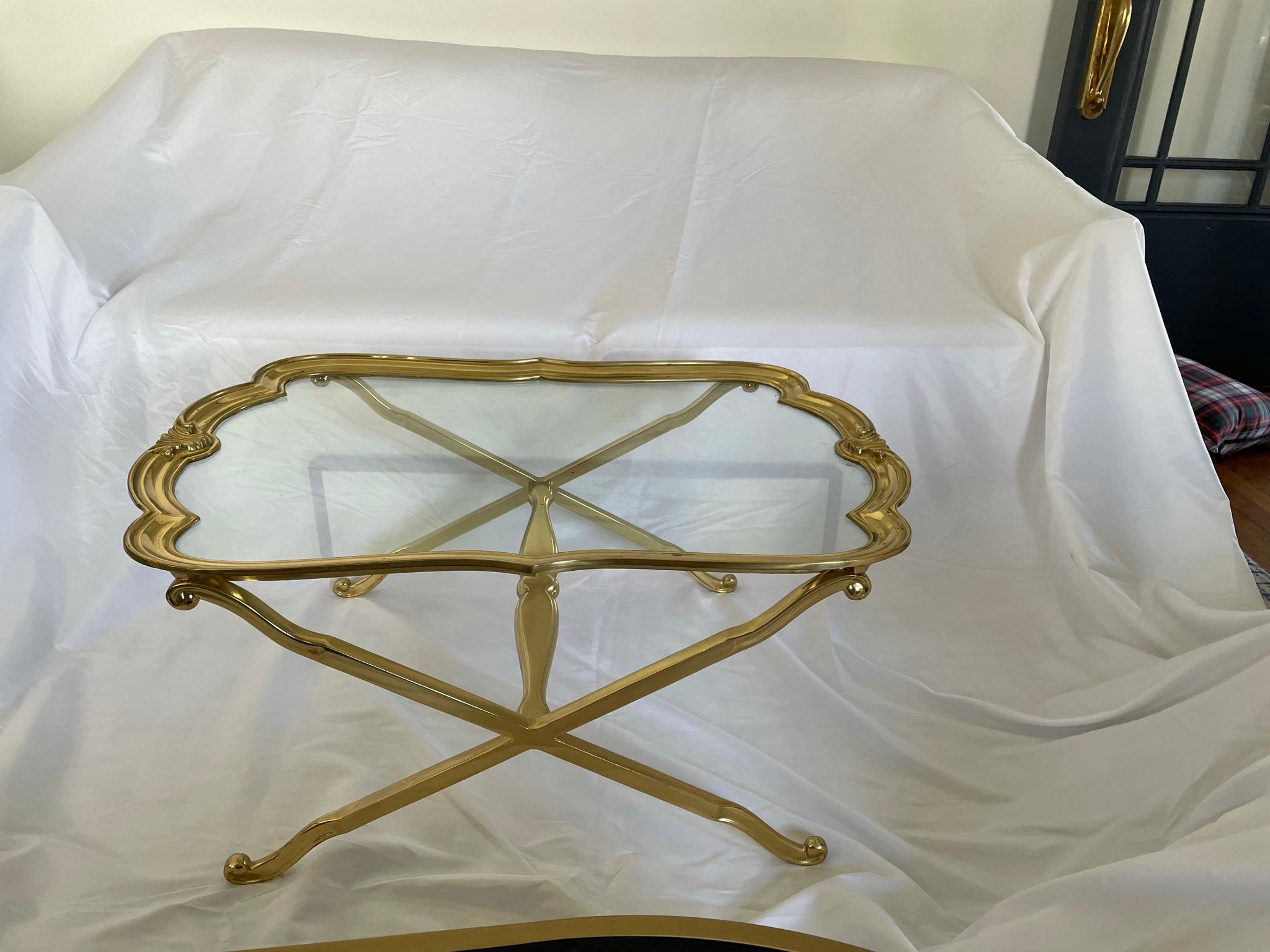 Mid 20th Century Scalloped Edge Brass and Glass X-Base Coffee Table For Sale 3