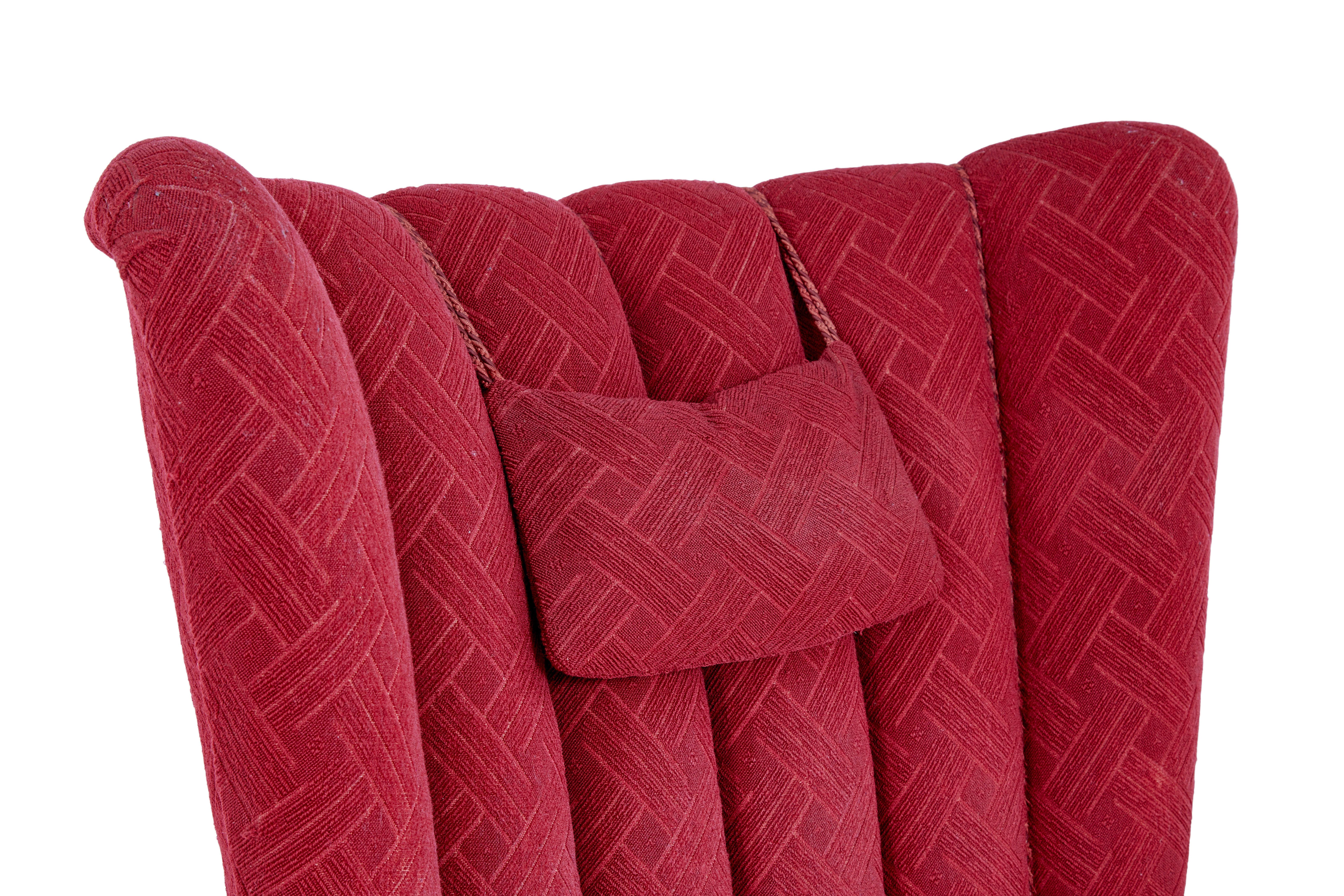Sillón escandinavo con respaldo de concha de olmo de mediados del siglo XX en venta 2