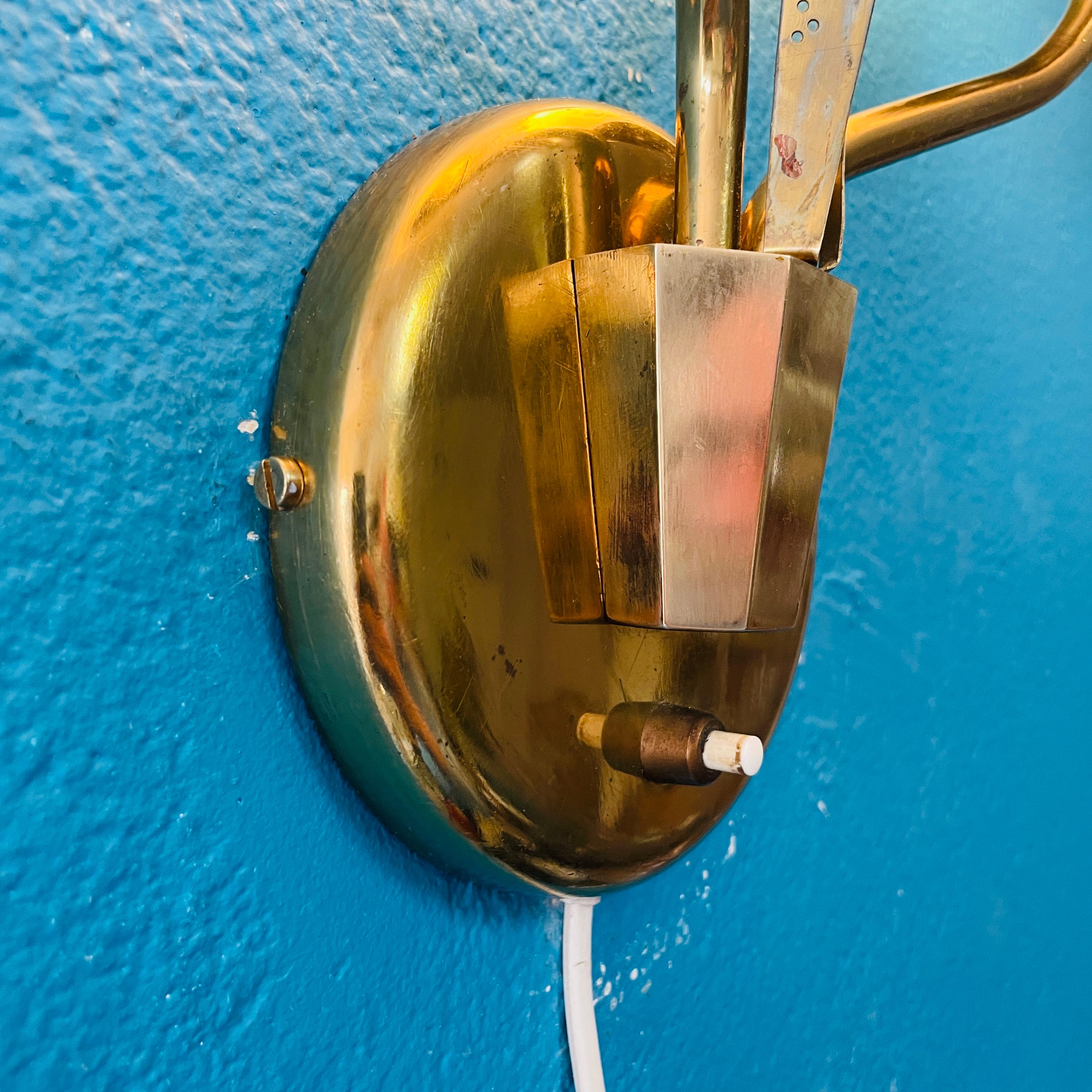 Mid 20th Century Scandinavian Modern Brass Wall Lamp, Style Of Paavo Tynell For Sale 7