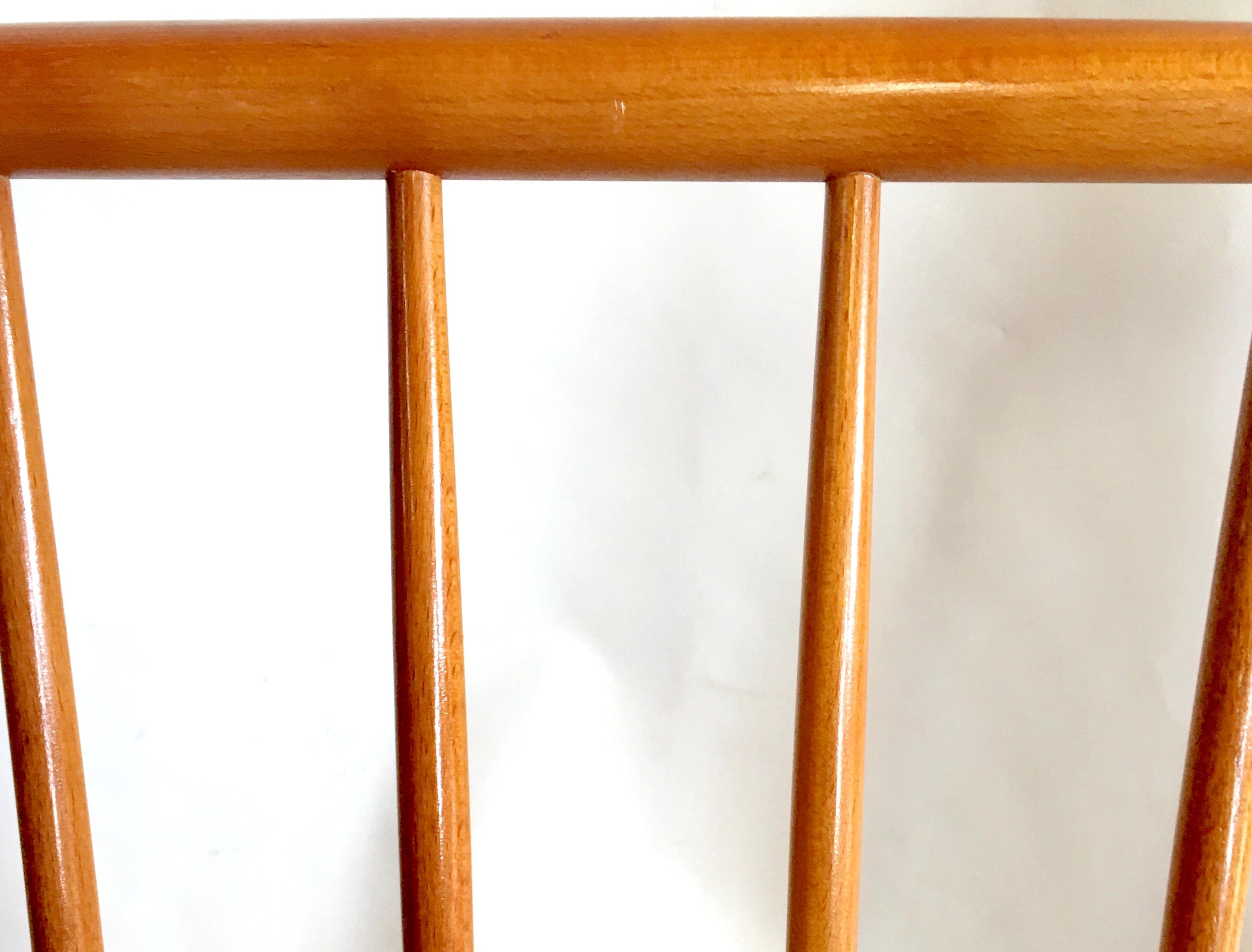 Mid 20th-Century Scandinavian Modern Pair Of Beech Wood Slipper Chairs For Sale 5