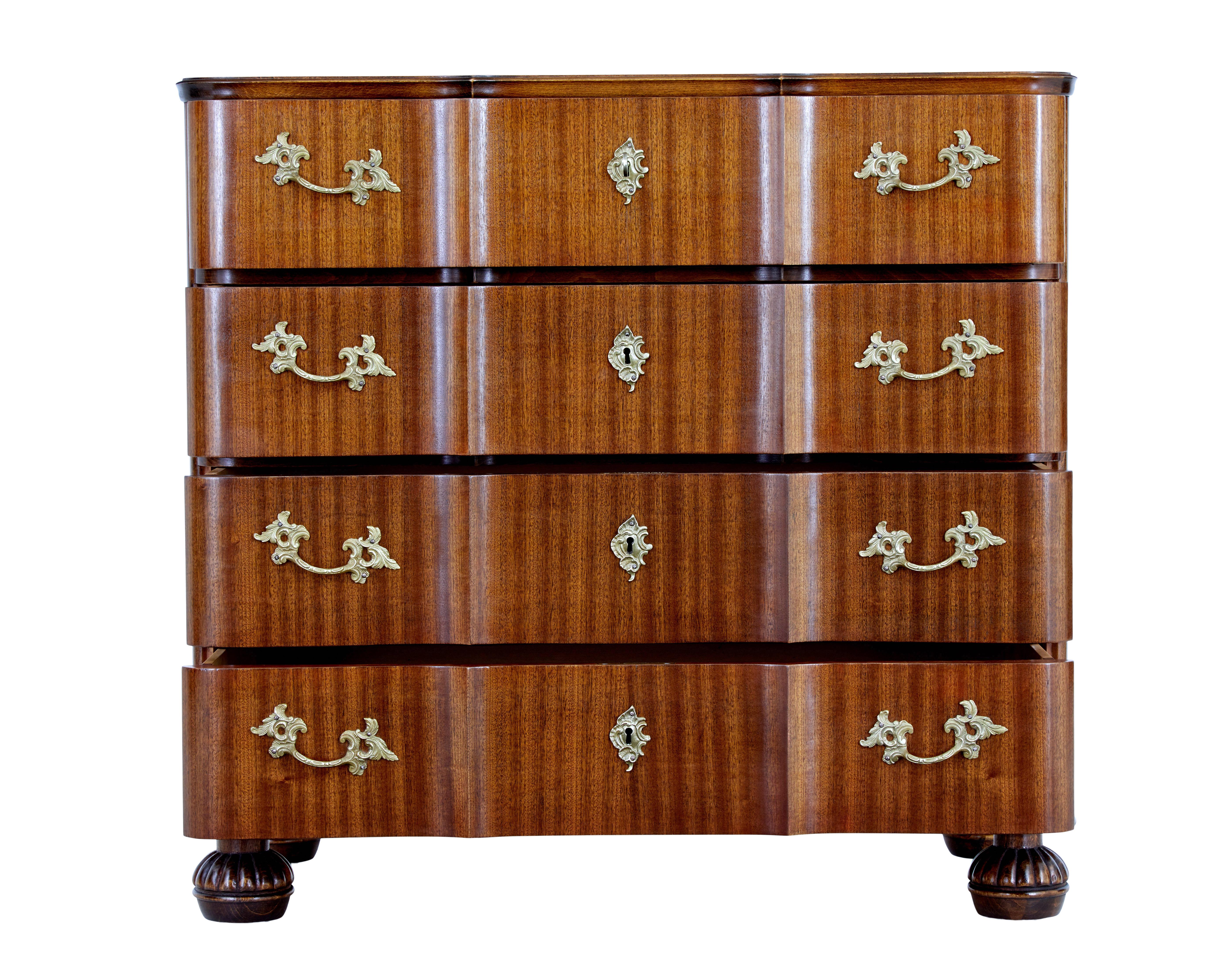 20th Century Mid 20th century Scandinavian teak chest of drawers For Sale