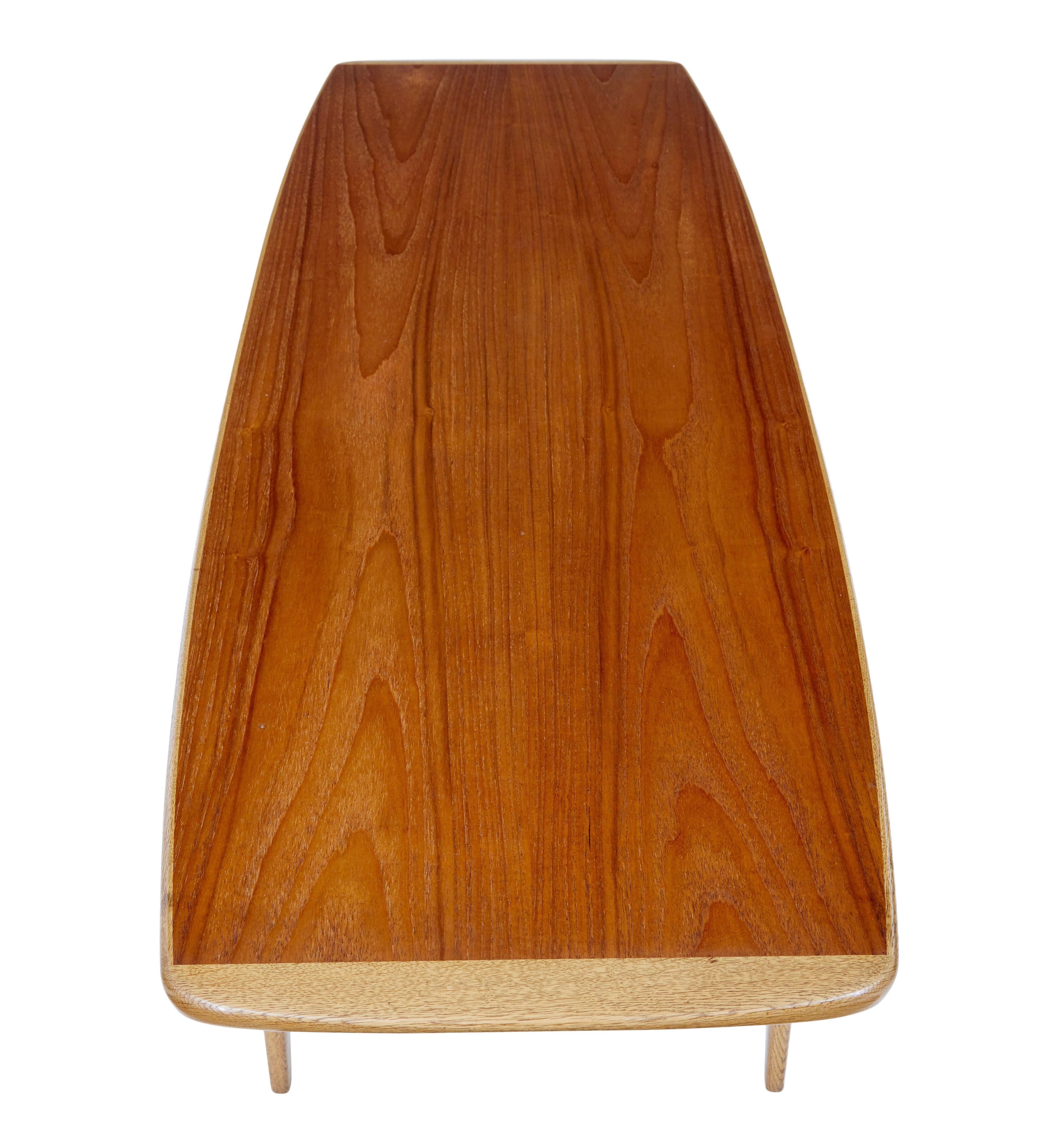 20ième siècle Table basse scandinave en teck du milieu du 20e siècle en vente