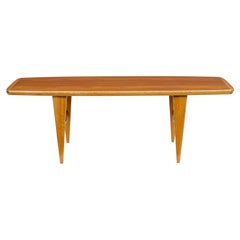 Tavolino in teak scandinavo della metà del XX secolo