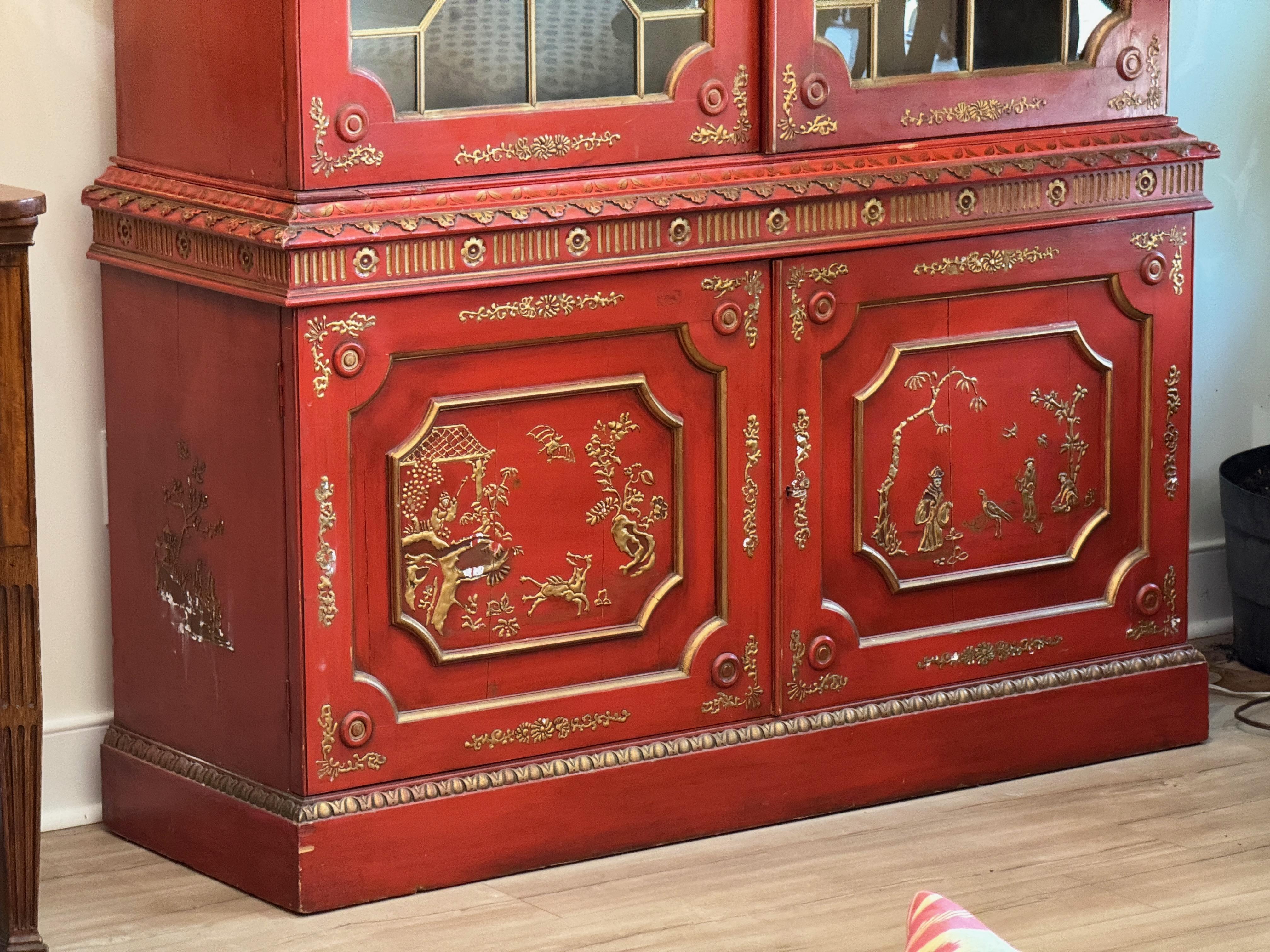 Verre Armoires-bibliothèques Chinoiserie Ecarlate du milieu du 20ème siècle en vente