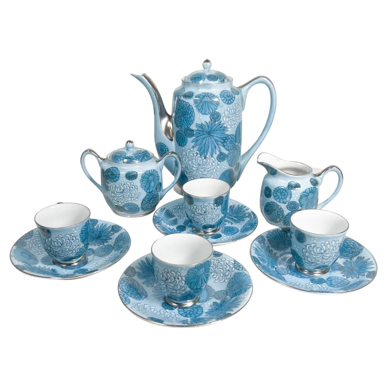 Service à thé bleu sculptural du milieu du 20e siècle pour quatre Japonais en vente