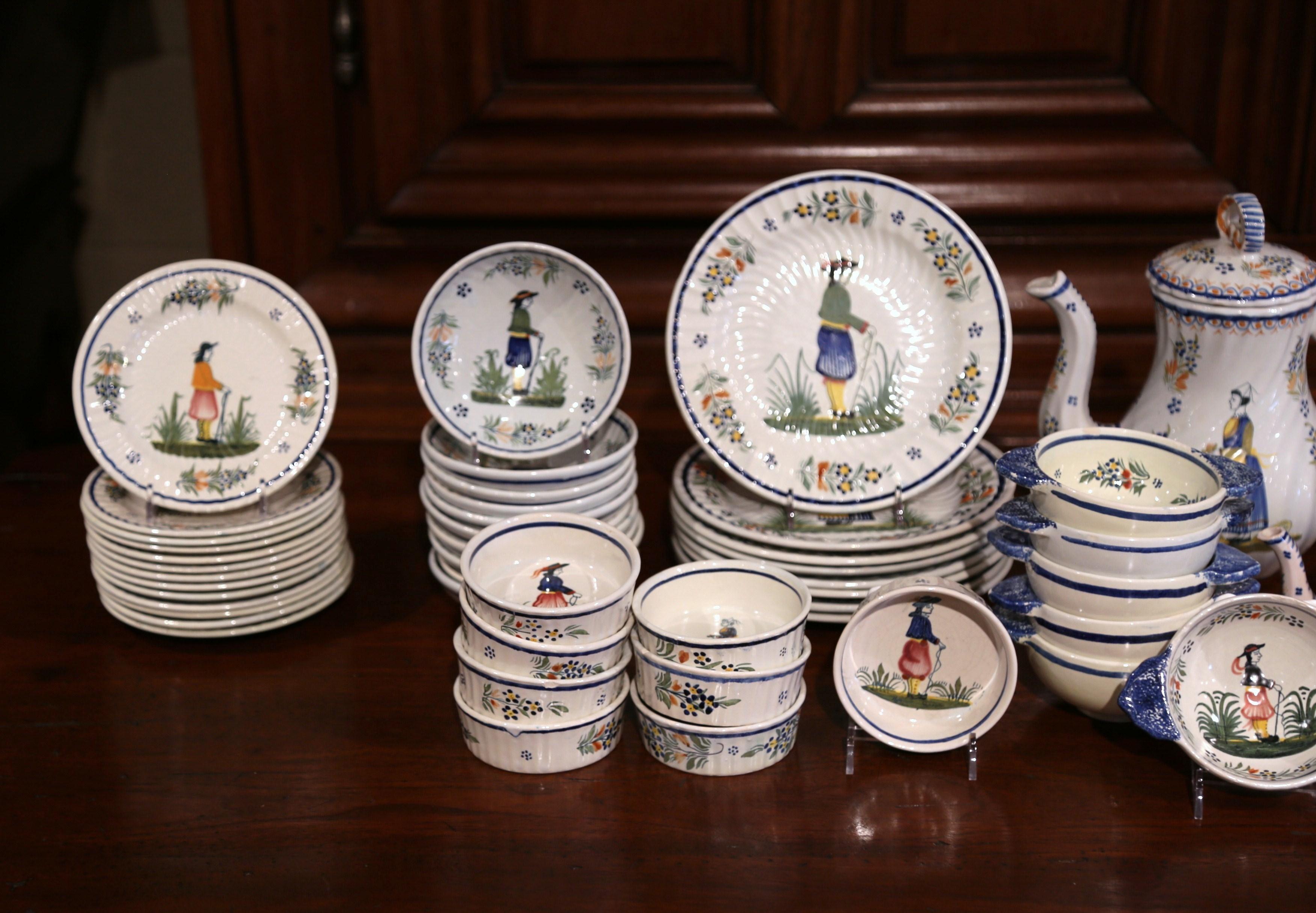 French Mid-20th Century Set of Hand-Painted Henriot Quimper Dishes