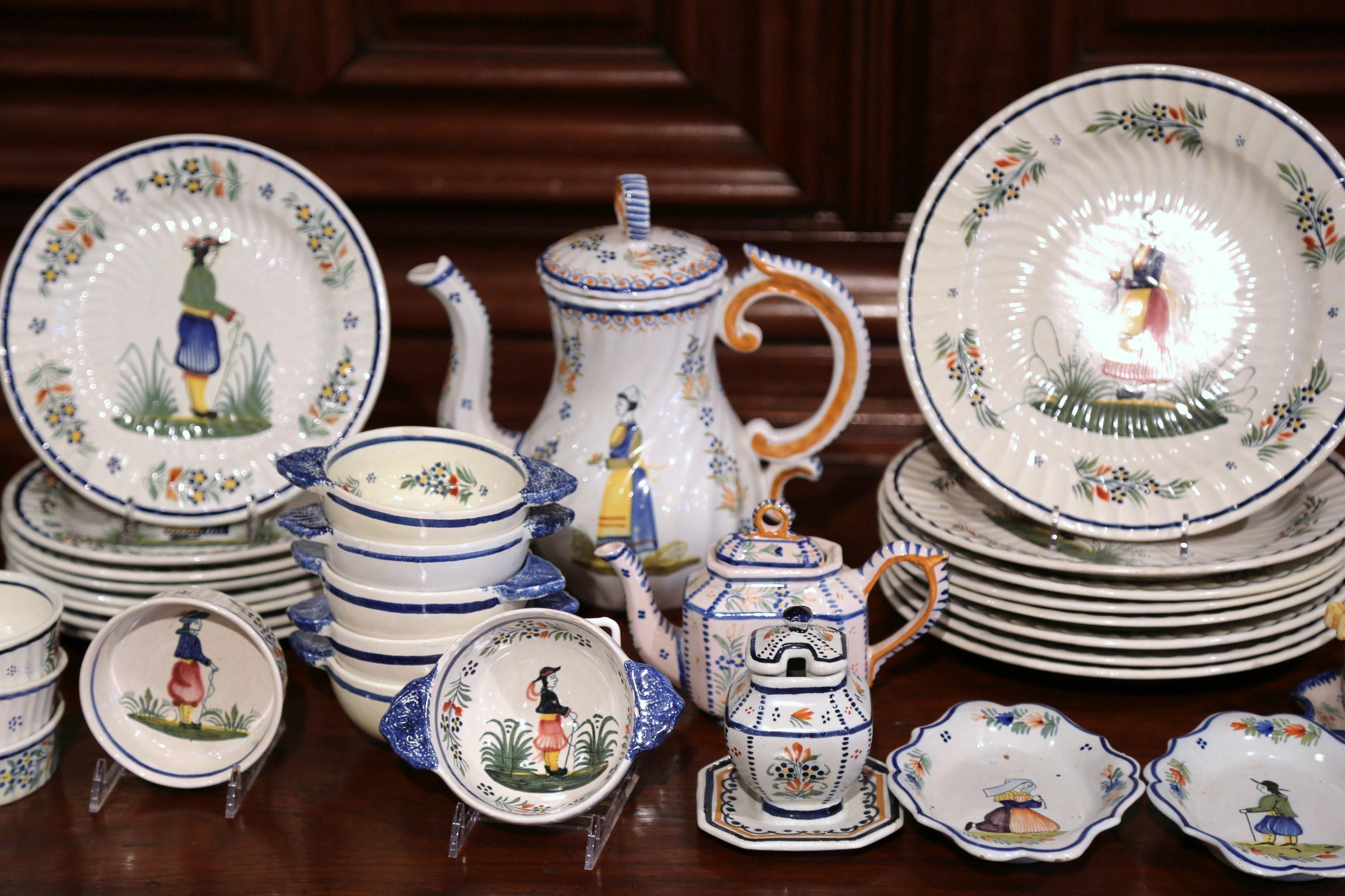 Mid-20th Century Set of Hand-Painted Henriot Quimper Dishes In Excellent Condition In Dallas, TX