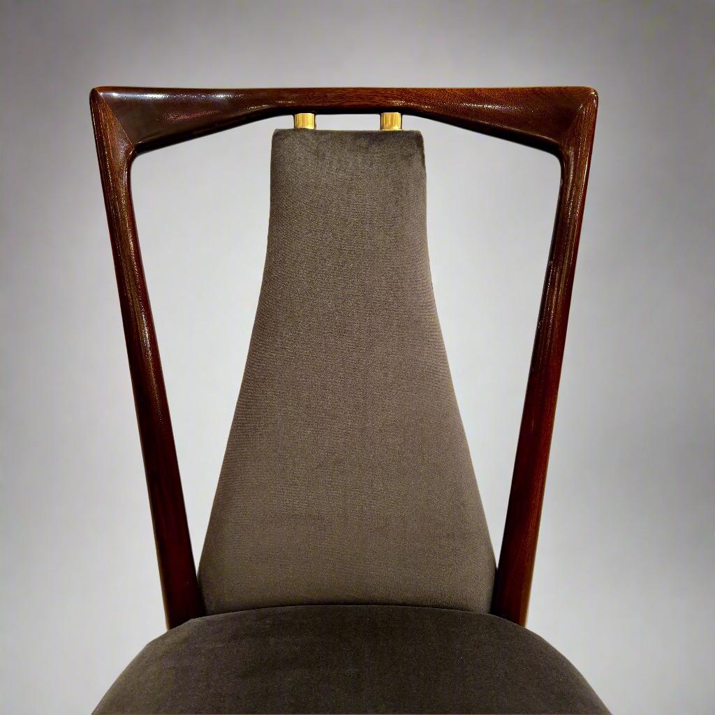 Mid-20th Century Set of Six Dining Chairs by Osvaldo Borsani In Good Condition For Sale In New York, NY
