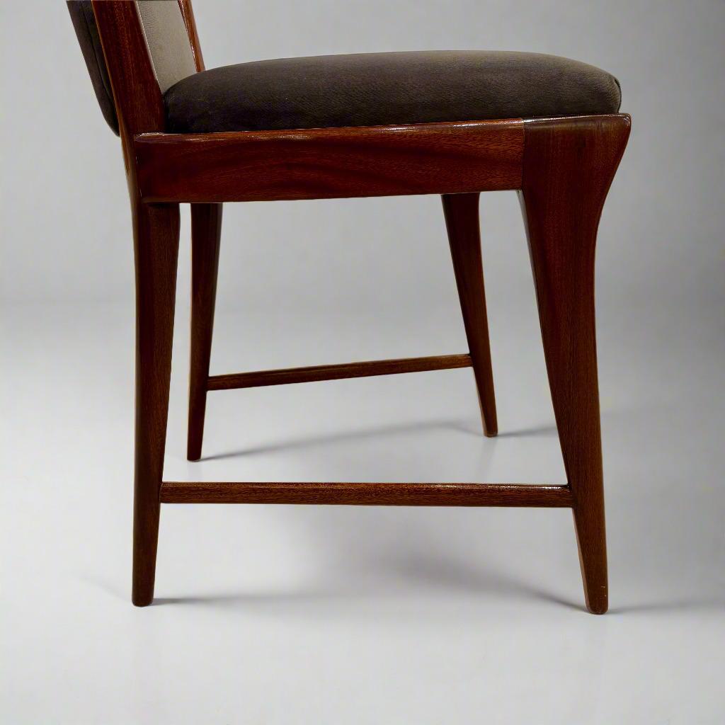 Mid-20th Century Set of Six Dining Chairs by Osvaldo Borsani For Sale 1
