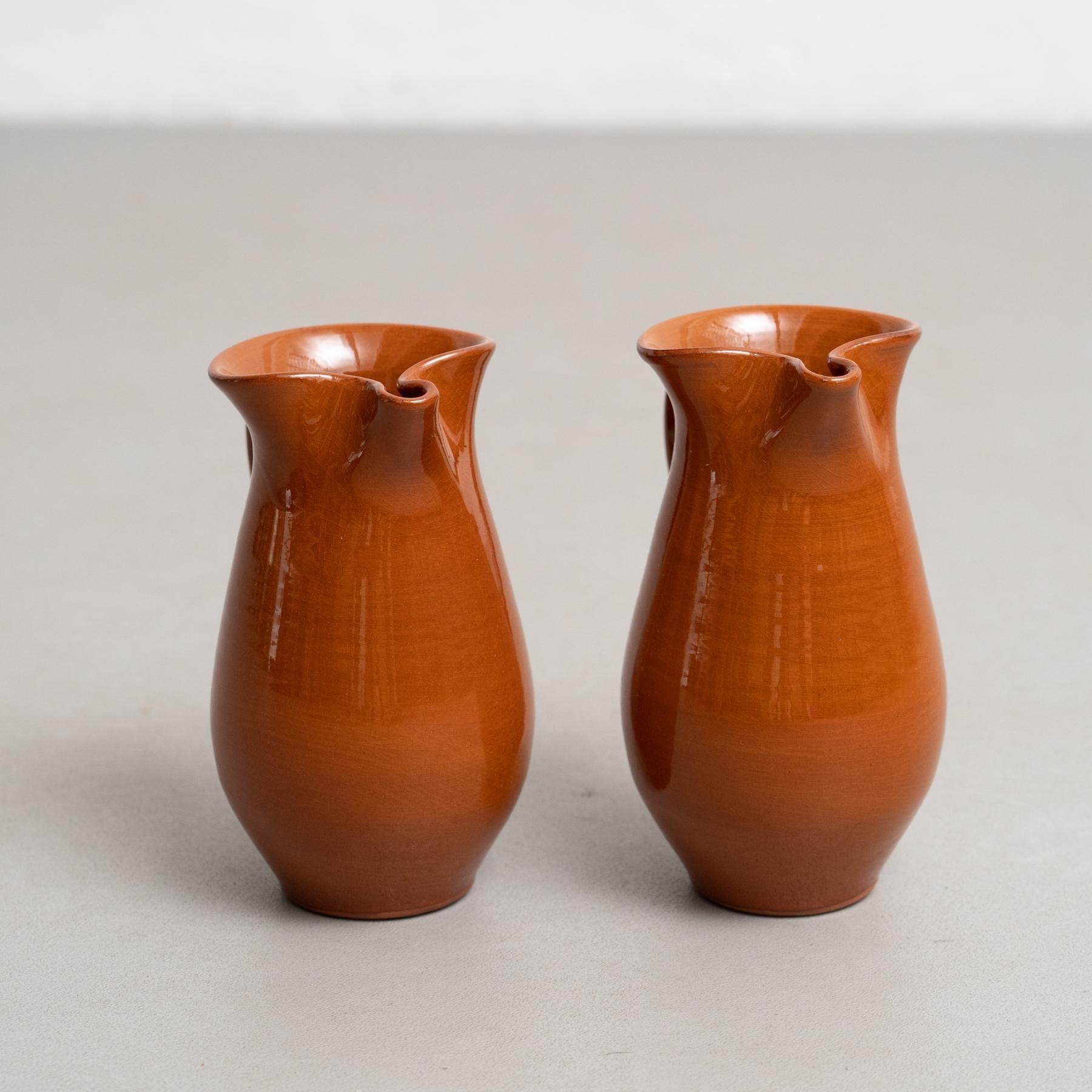 Ensemble de deux vases traditionnels en céramique espagnole du milieu du 20e siècle en vente 7