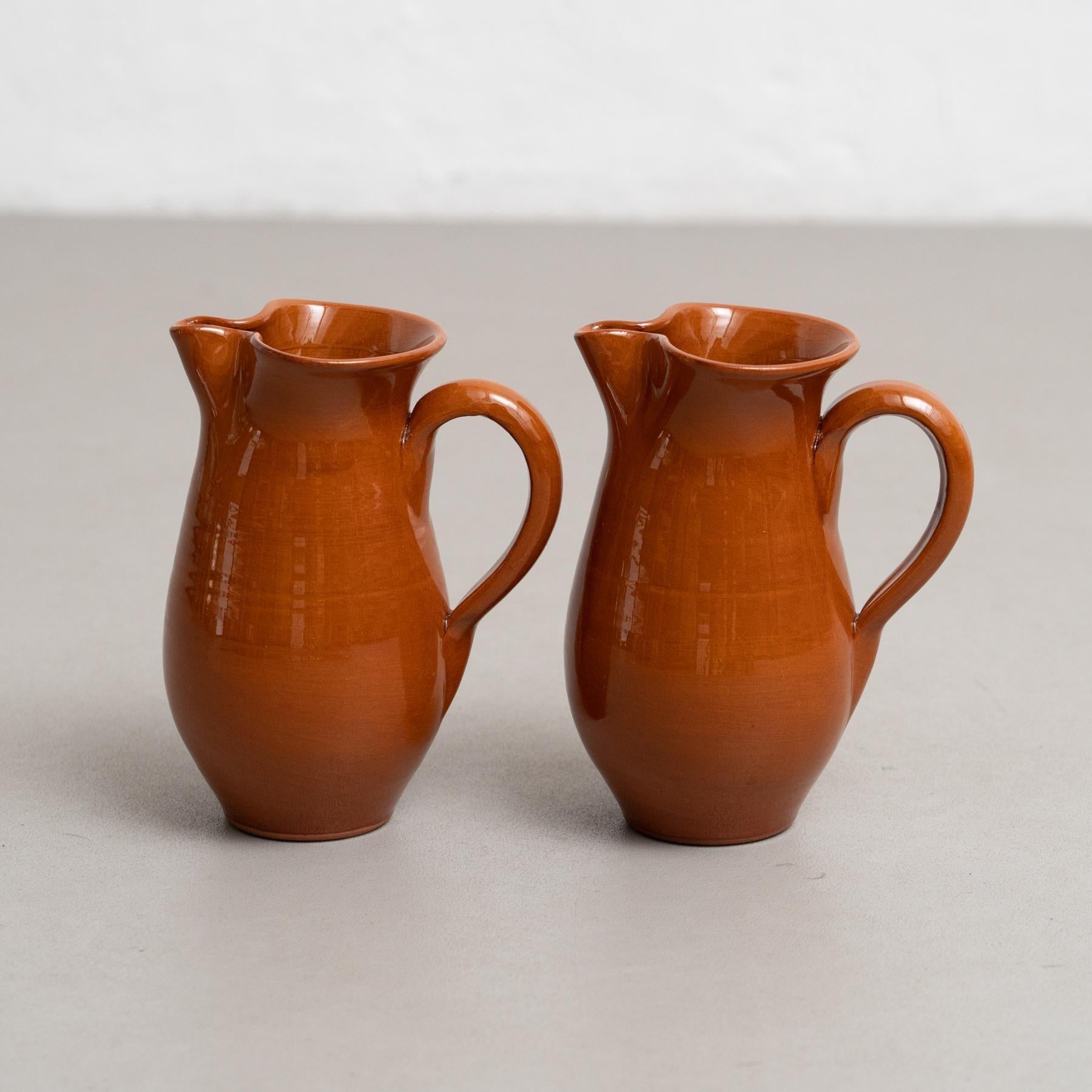 Ensemble de deux vases traditionnels en céramique espagnole du milieu du 20e siècle Bon état - En vente à Barcelona, ES