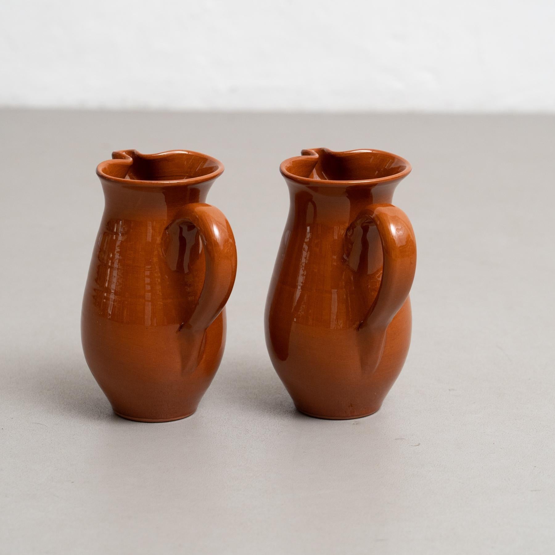 20ième siècle Ensemble de deux vases traditionnels en céramique espagnole du milieu du 20e siècle en vente