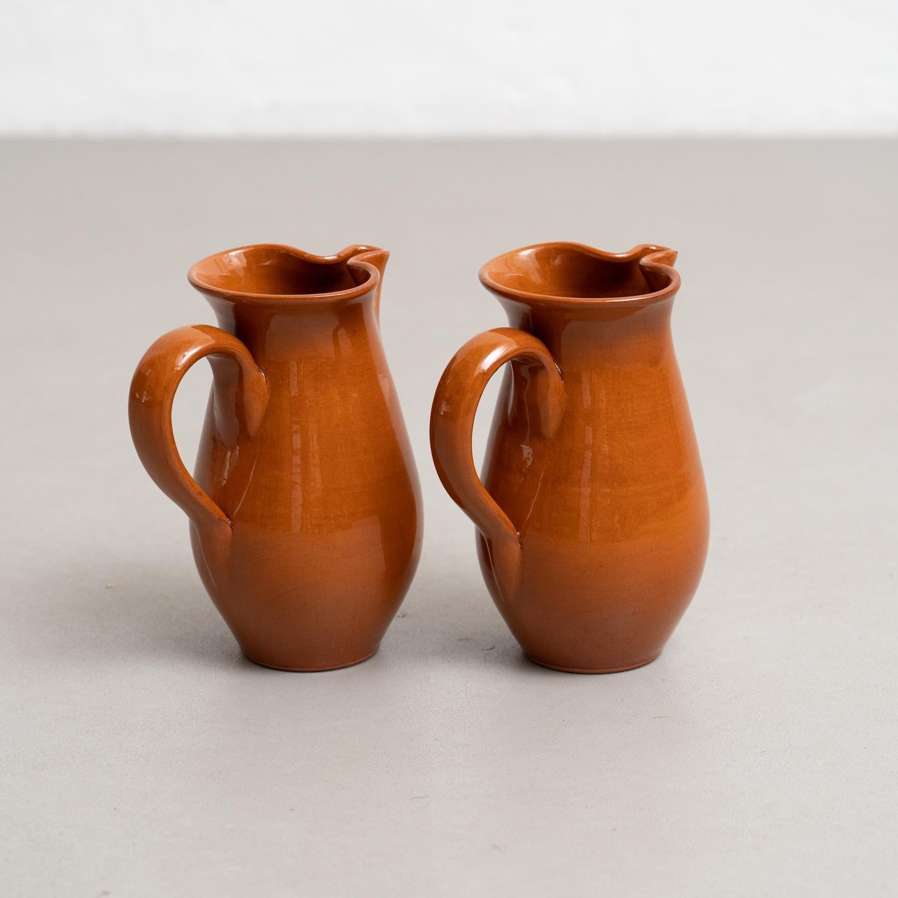 Mid 20th Century Set of Two Traditional Spanish Ceramic Vases For Sale 4