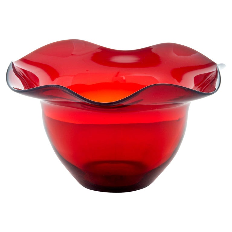 Mid 20th Century Shaped Red Art Glass Vase by Monica Bratt For Sale at