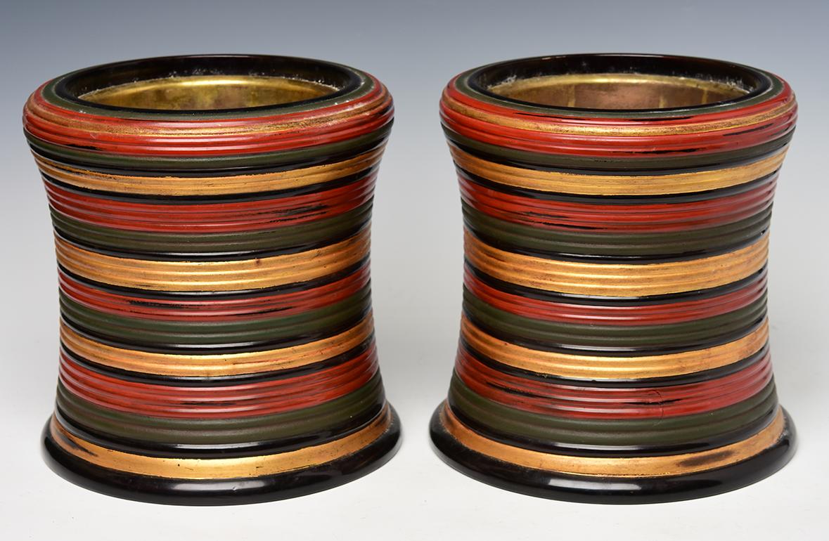 Mid-20th Century, Showa, A Pair of Japanese Keyaki Lacquered Pots (Hibachi) 1