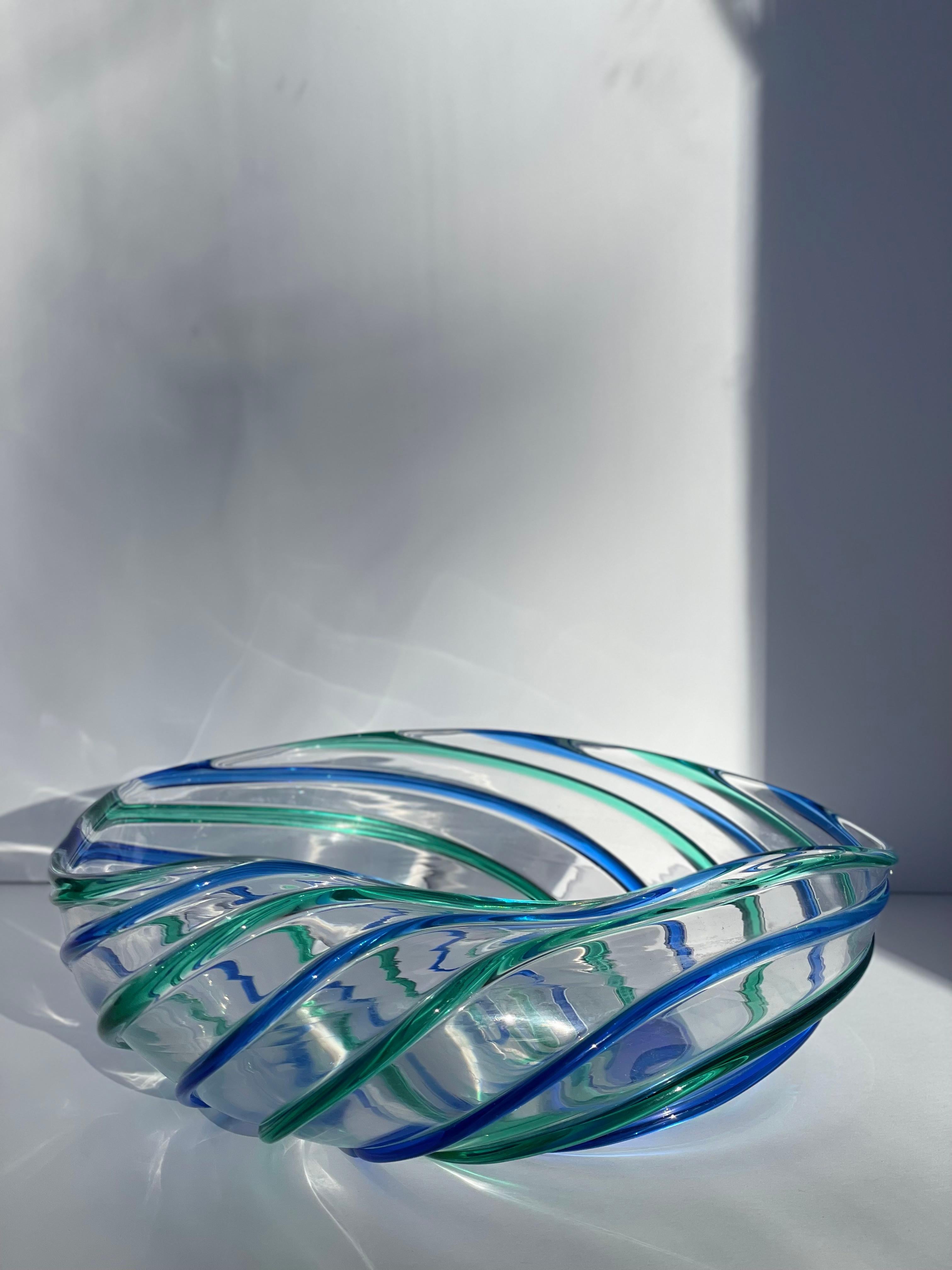 Metà del XX secolo firmato Archimide Seguso  Ciotola in vetro artistico di Murano in vendita 1