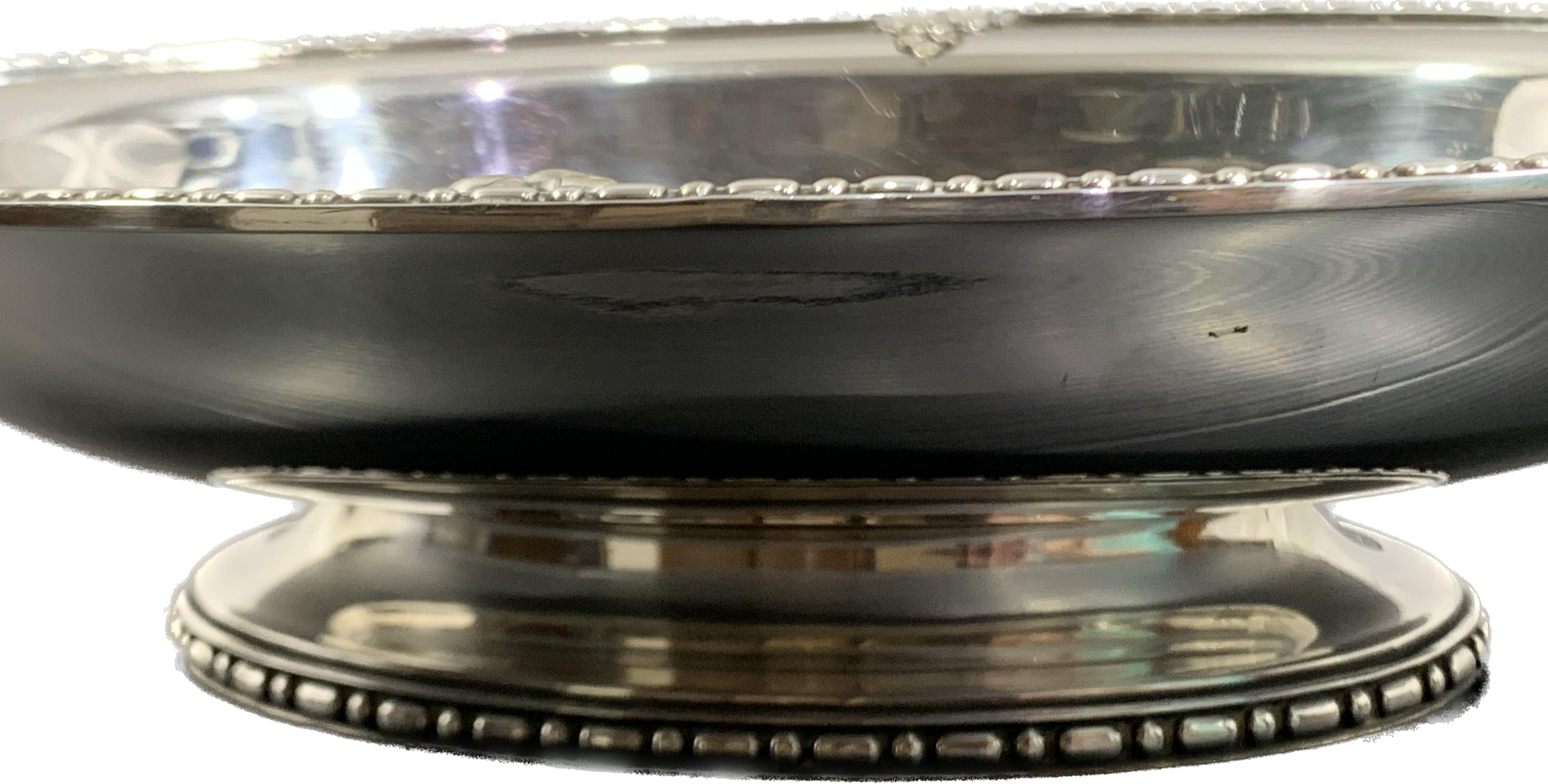 Vase en métal argenté du milieu du 20ème siècle estampillé Roux Marquiand  en vente 3