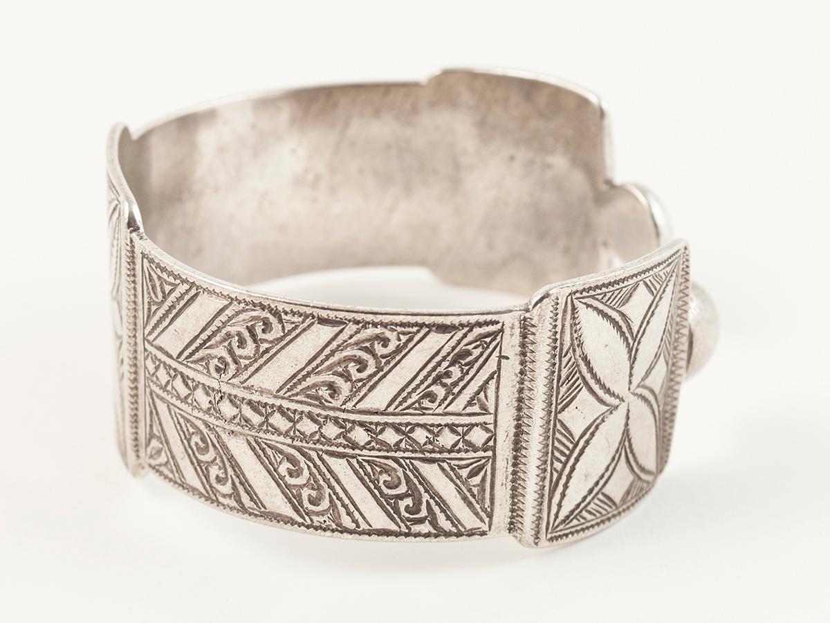 Mid-20th Century Silver Tribal Anklet, Berber People, Tunisia For Sale 1